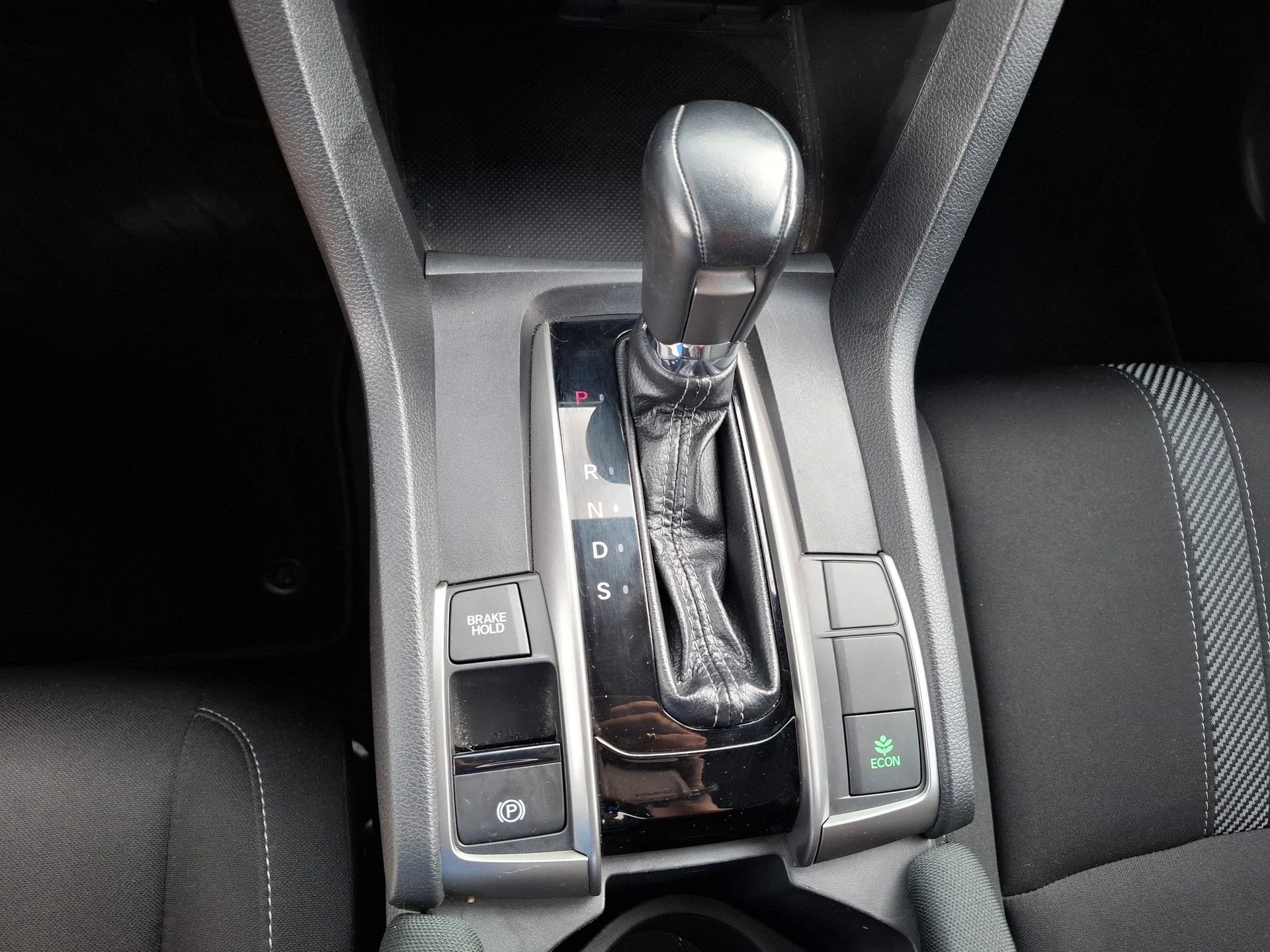 HONDA Civic 1.5 VTEC Sport CVT-image-10
