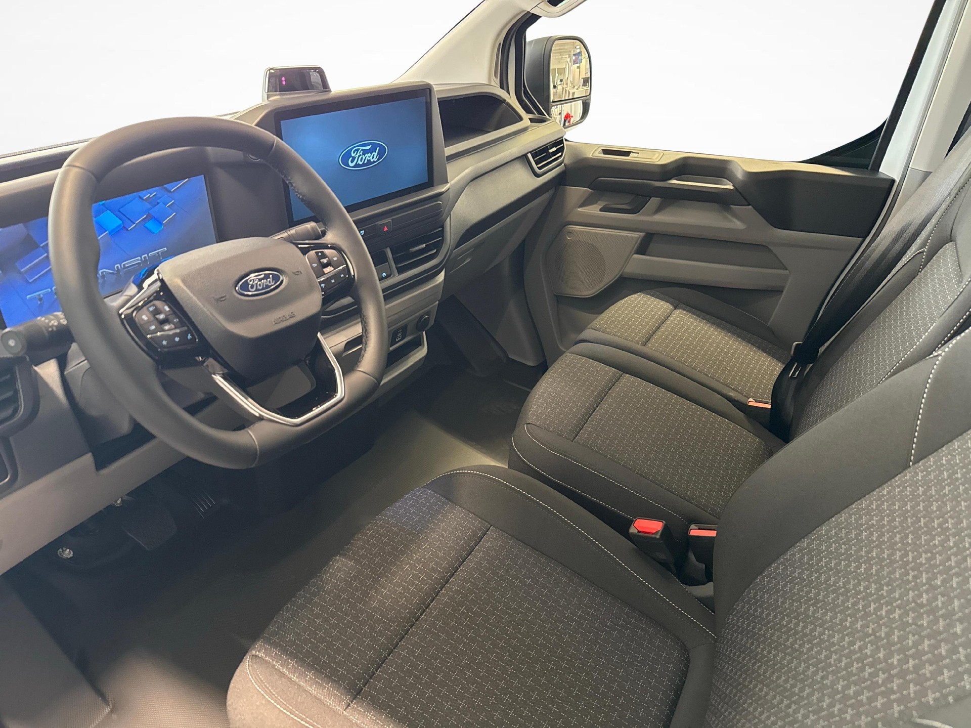 FORD Transit C Van 320 L1 2.5 Duratec 233 Trend PHEV-image-9