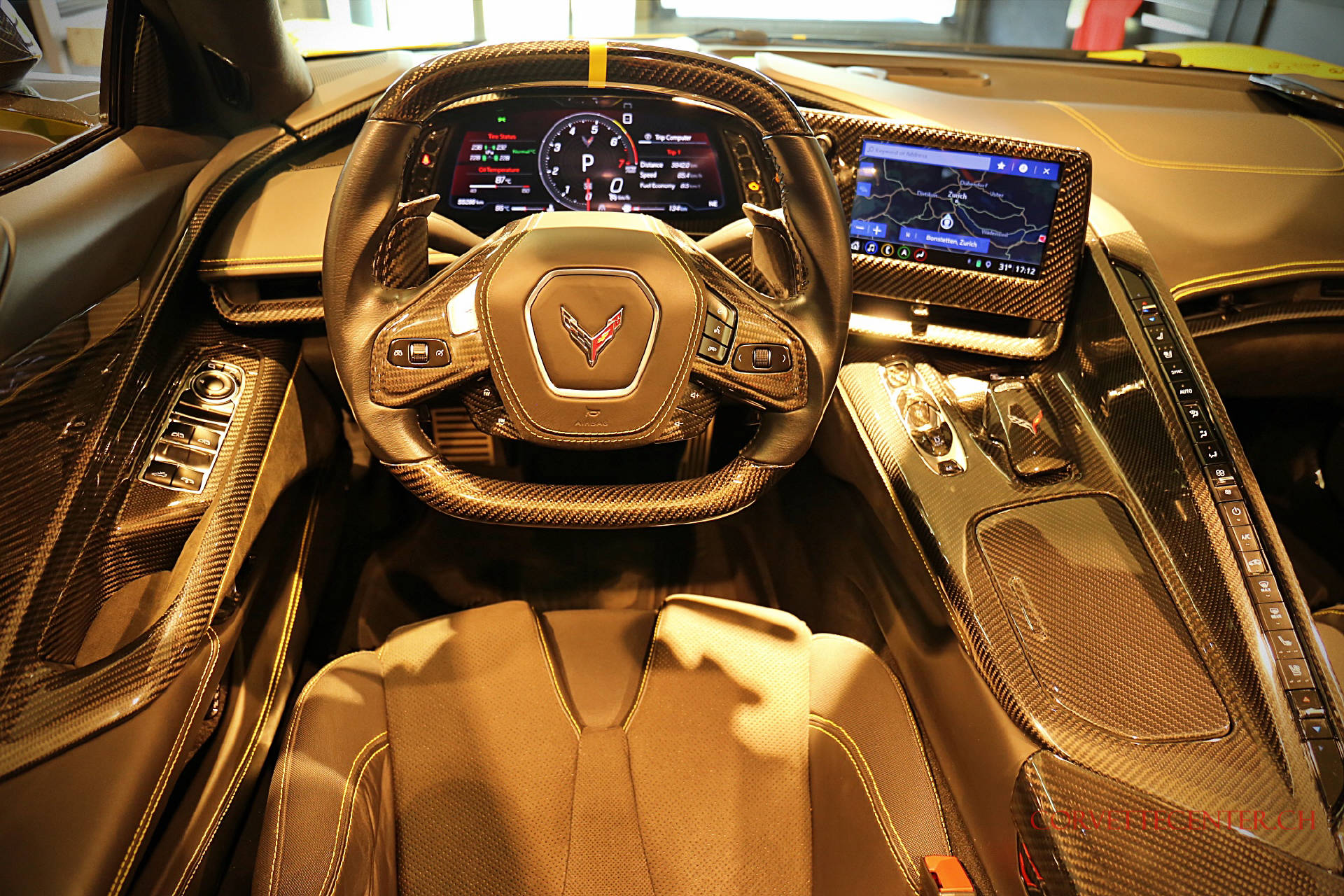 CHEVROLET Corvette Convertible 6.2 V8 3LT Z51-image-12