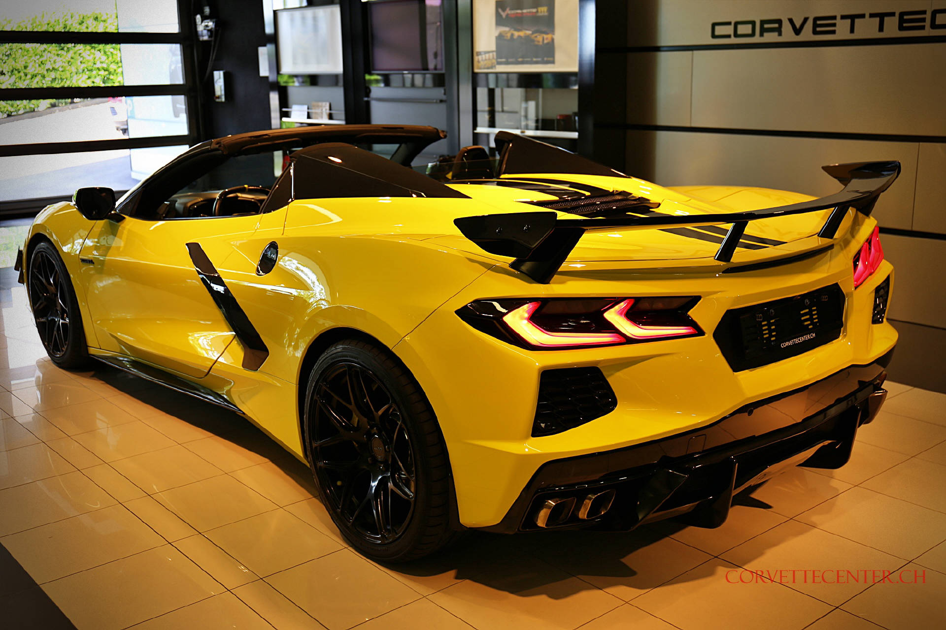 CHEVROLET Corvette Convertible 6.2 V8 3LT Z51-image-6