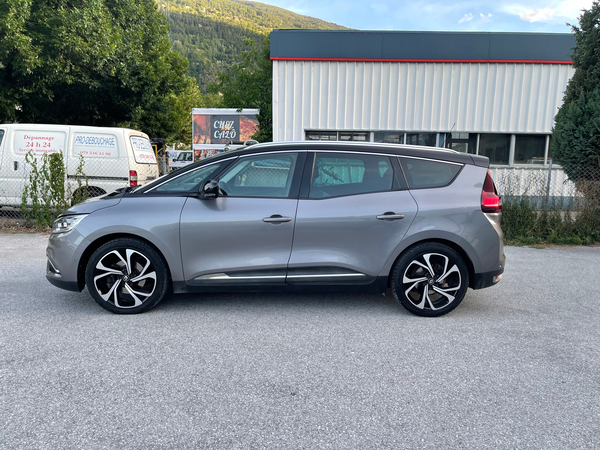 RENAULT Grand Scénic 1.6 dCi Bose EDC-image-17