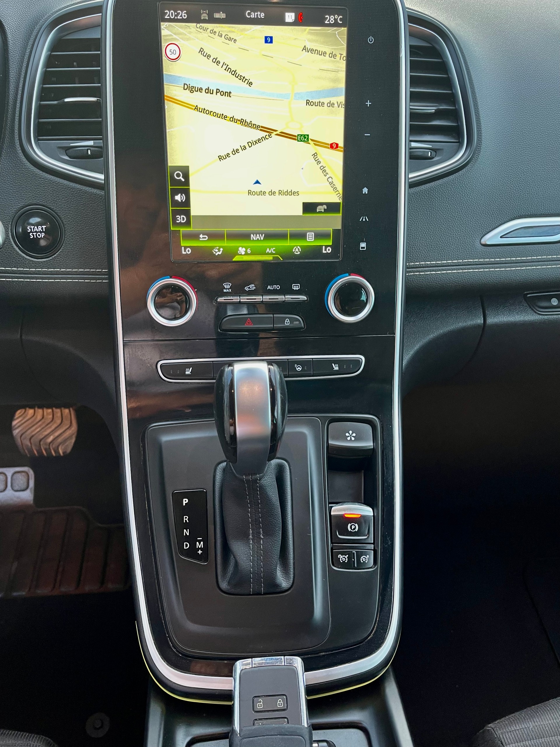 RENAULT Grand Scénic 1.6 dCi Bose EDC-image-19