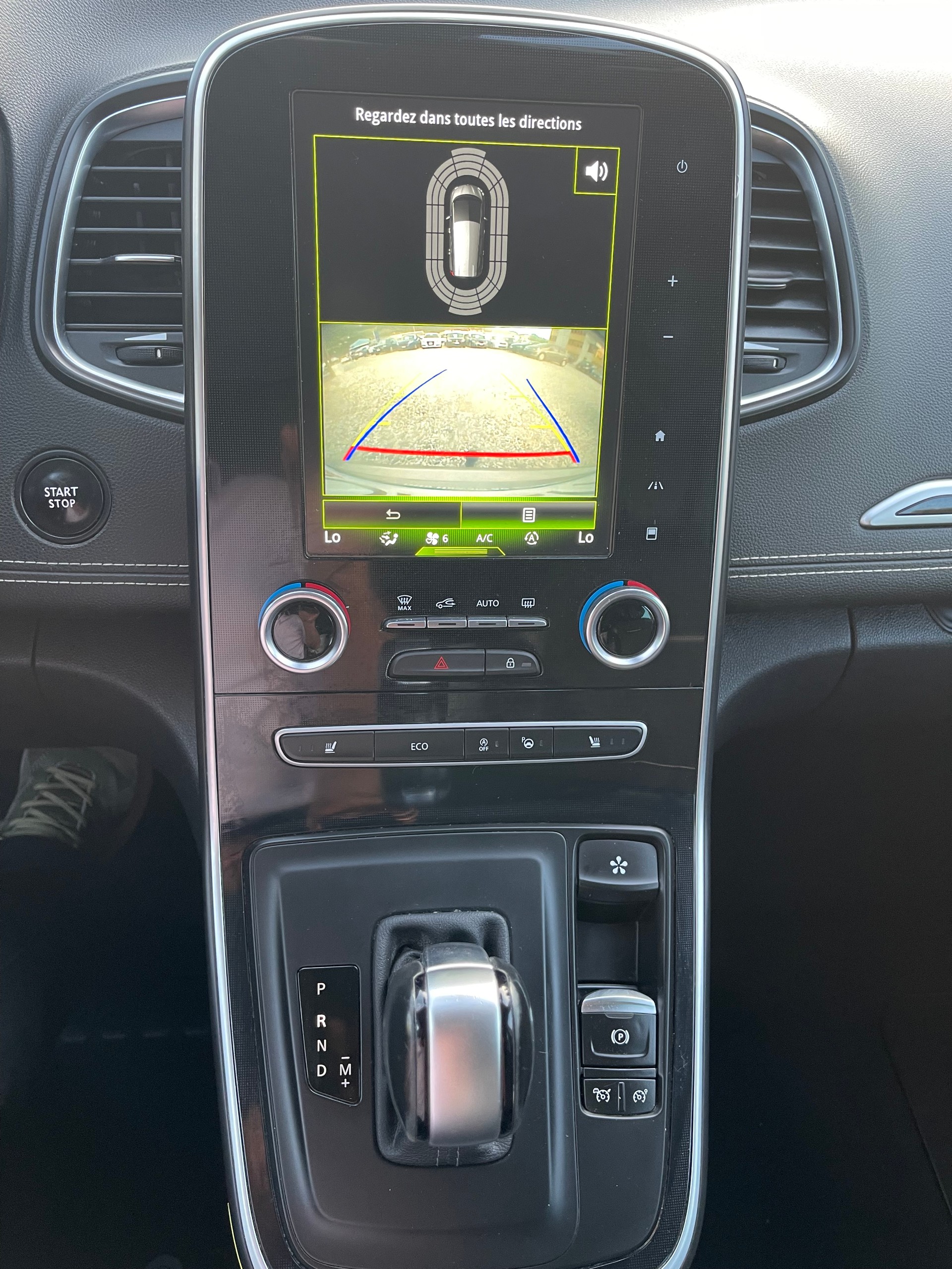 RENAULT Grand Scénic 1.6 dCi Bose EDC-image-27