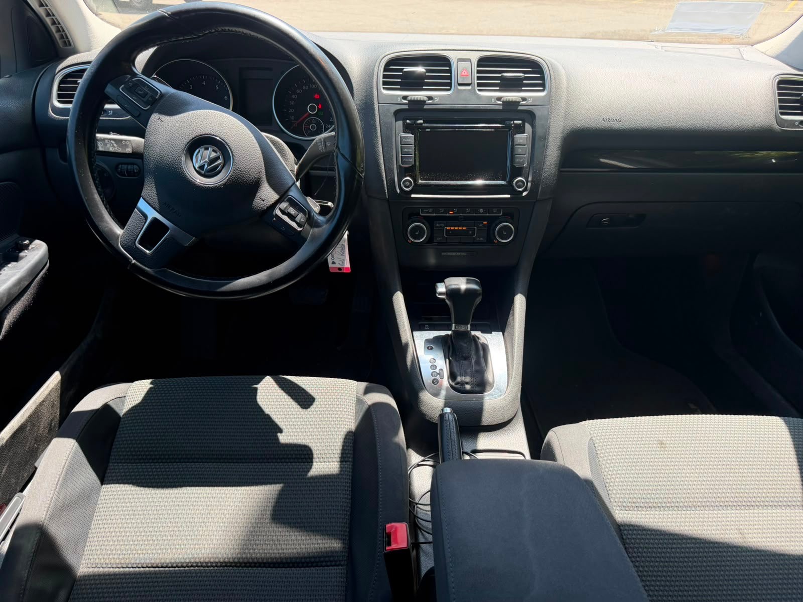 VW Golf Variant 1.4 TSI Comfortline DSG-image-8