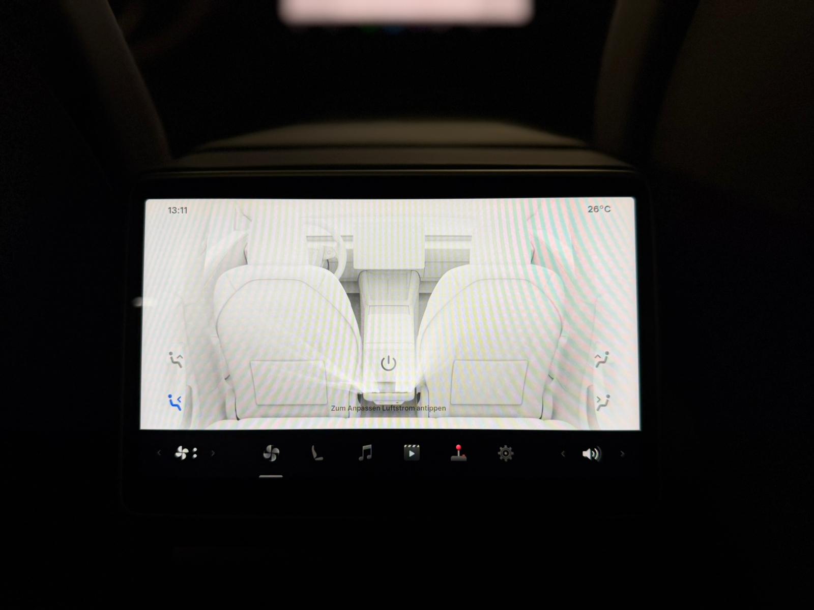 TESLA Model 3 RWD-image-21
