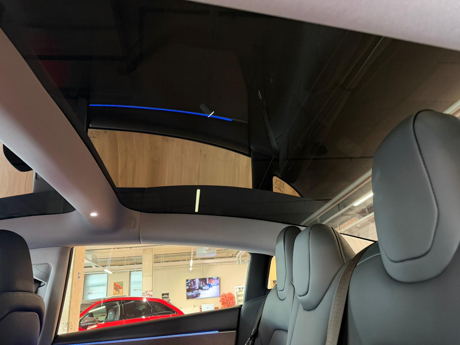 TESLA Model 3 RWD-image-16