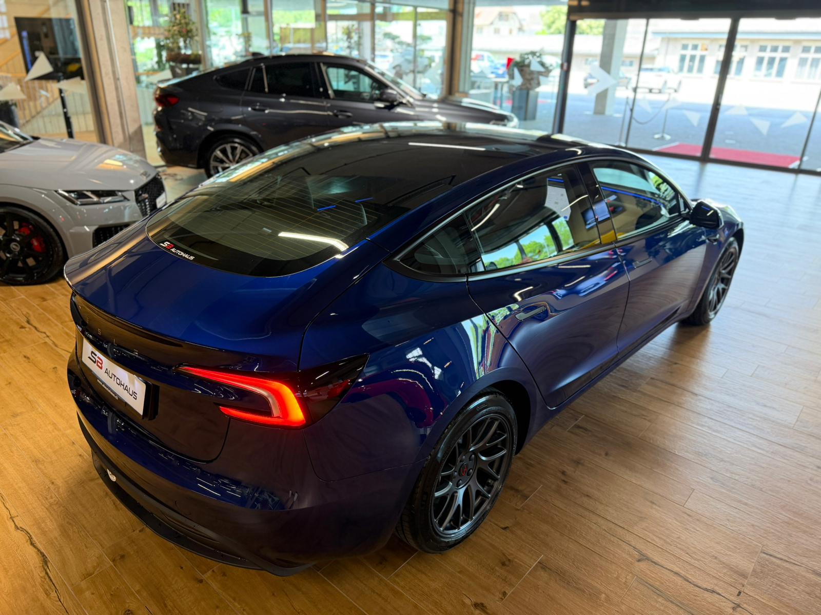 TESLA Model 3 RWD-image-15