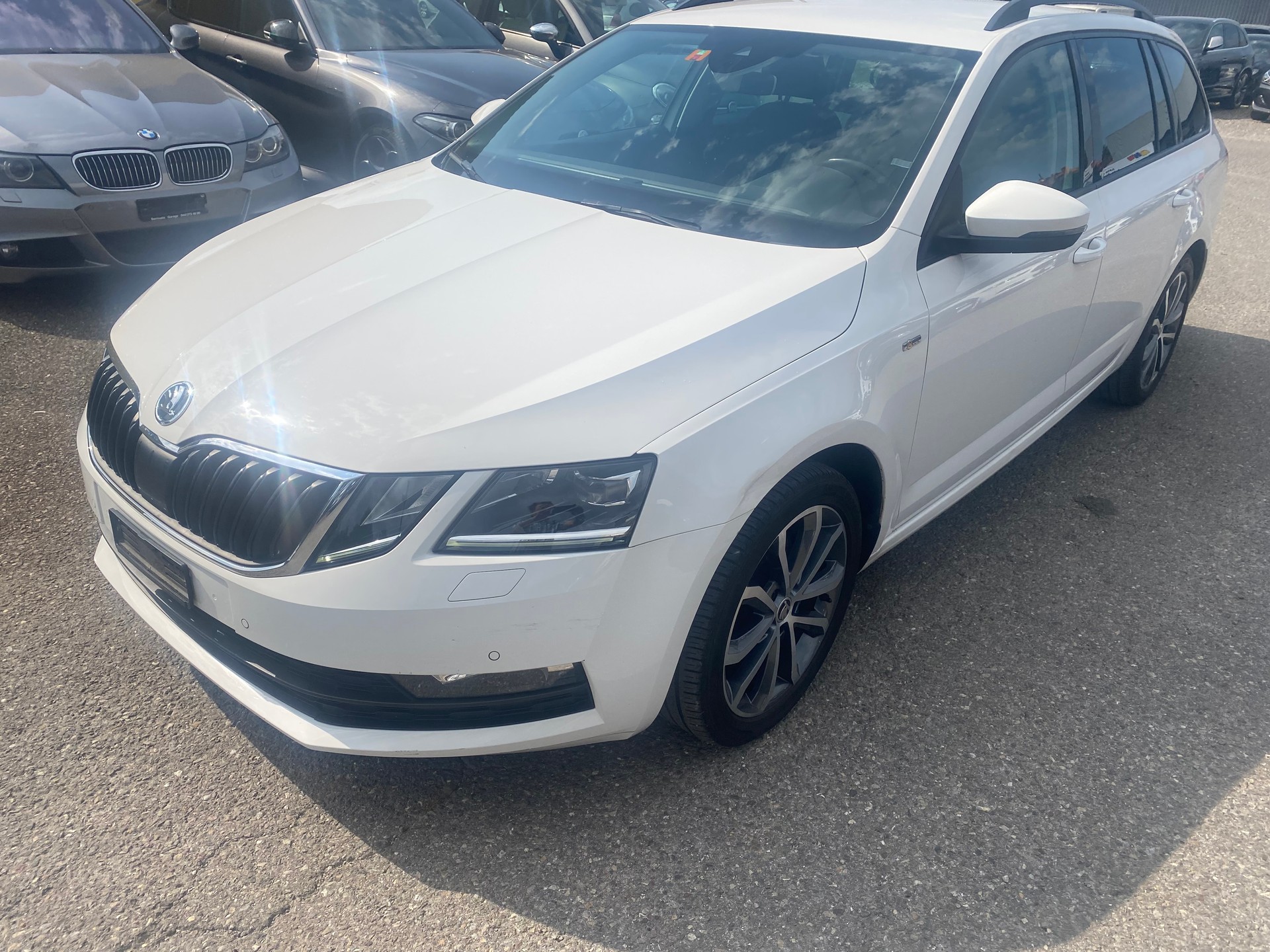 SKODA Octavia Combi 1.5 TSI Ambition DSG-image-1