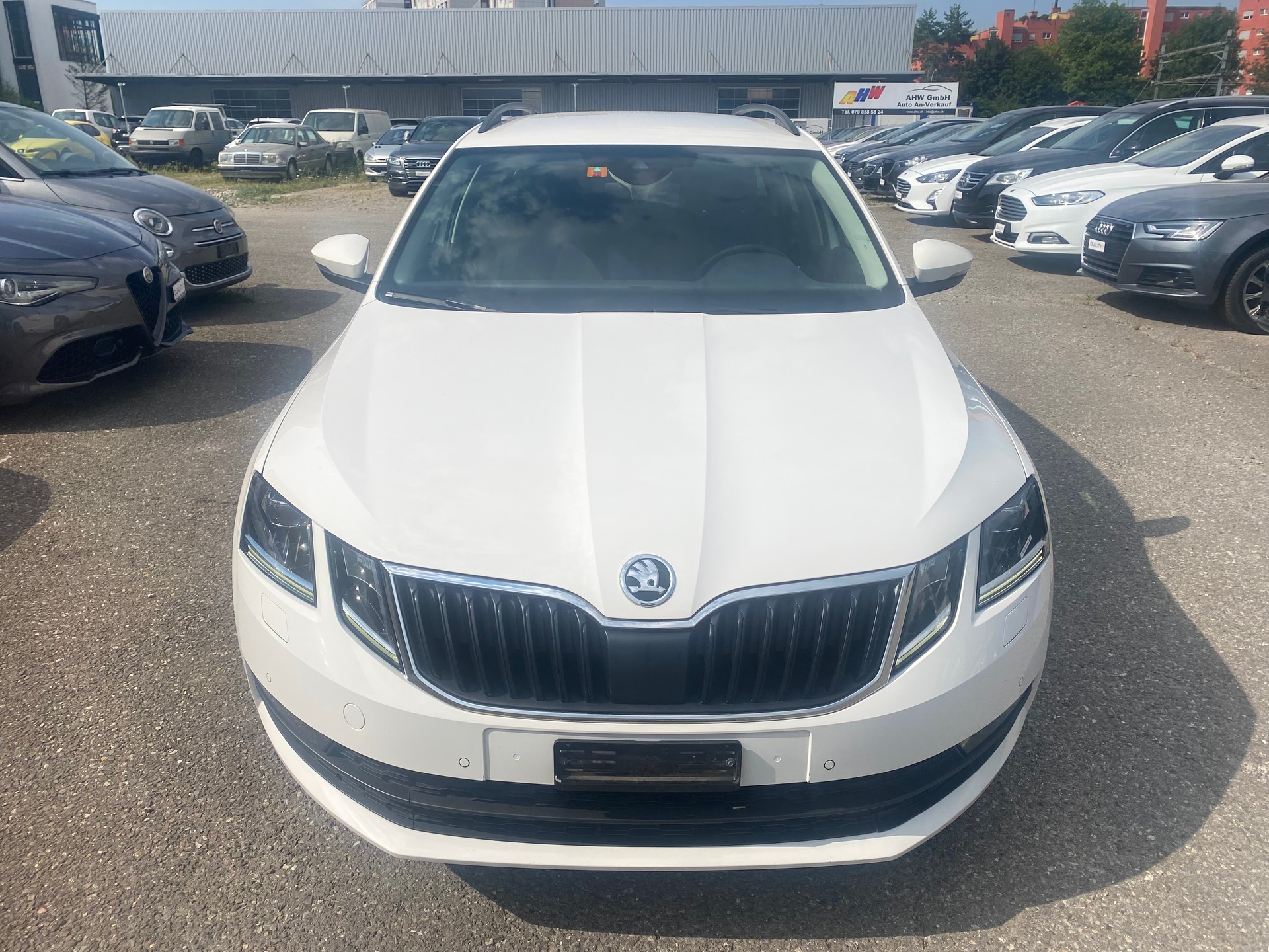 SKODA Octavia Combi 1.5 TSI Ambition DSG-image-0