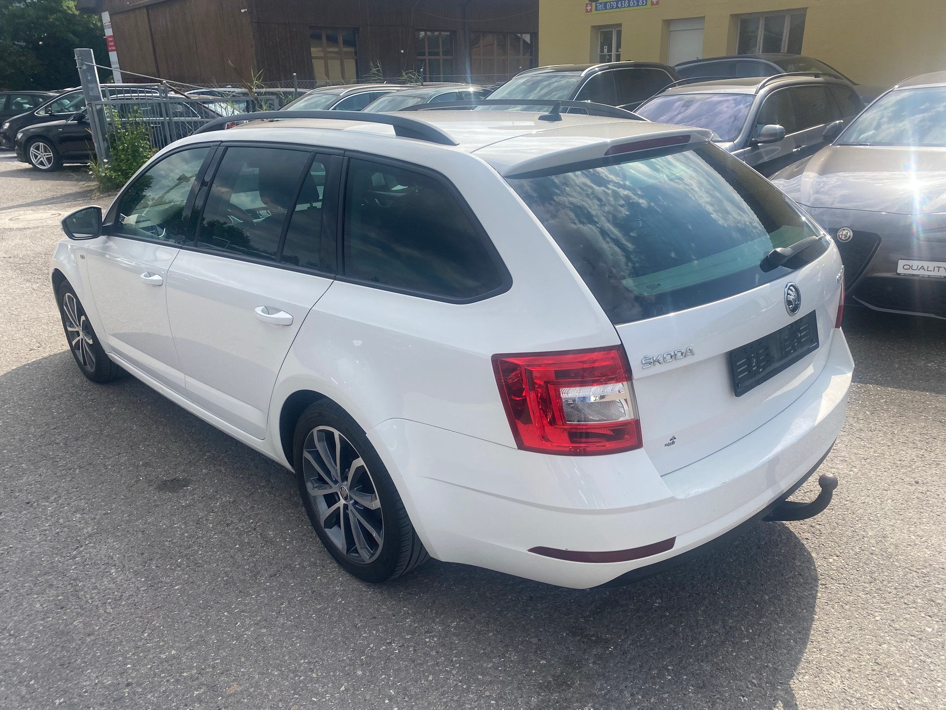 SKODA Octavia Combi 1.5 TSI Ambition DSG-image-3