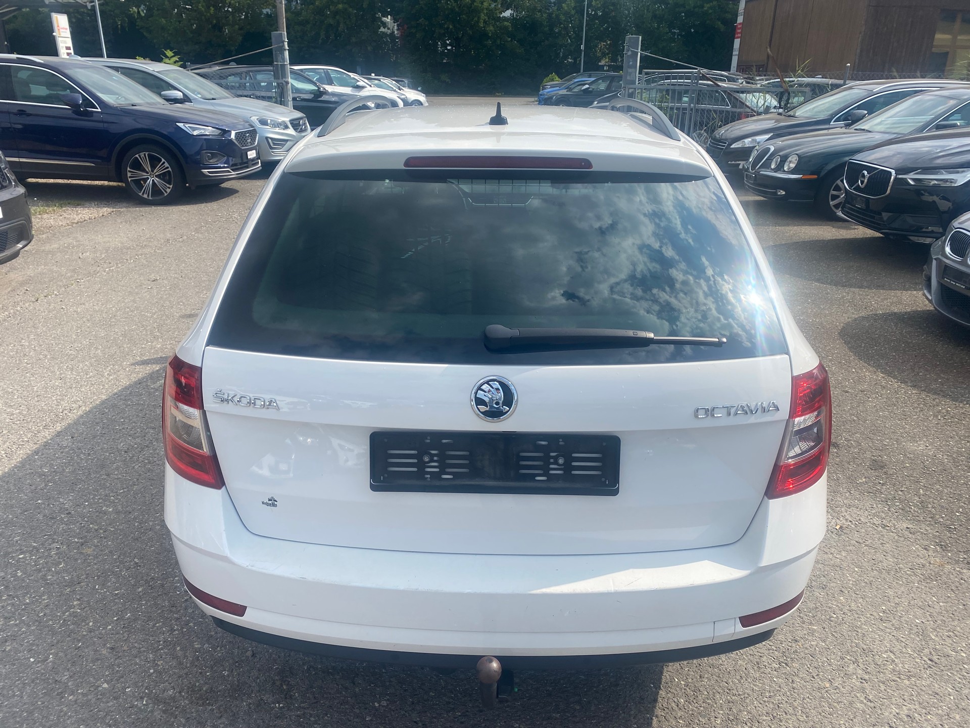 SKODA Octavia Combi 1.5 TSI Ambition DSG-image-5