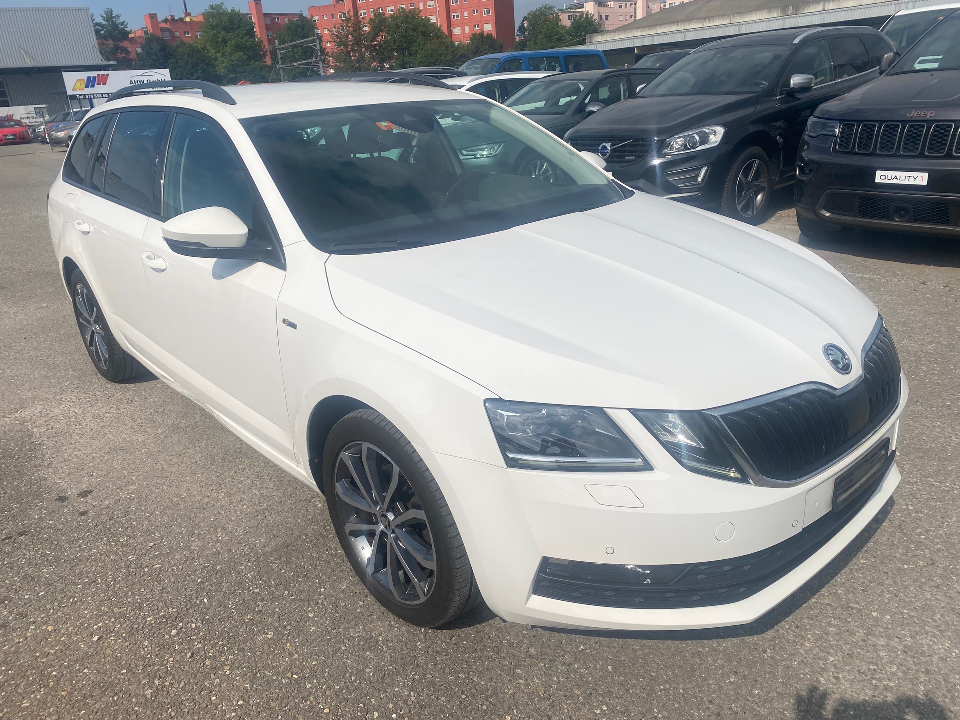 SKODA Octavia Combi 1.5 TSI Ambition DSG-image-2