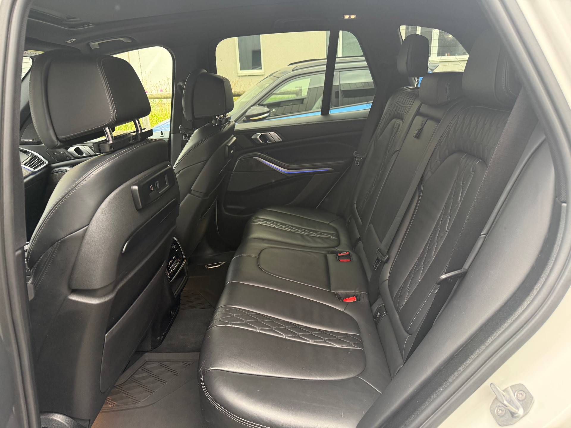BMW X5 xDrive M50d Steptronic-image-10