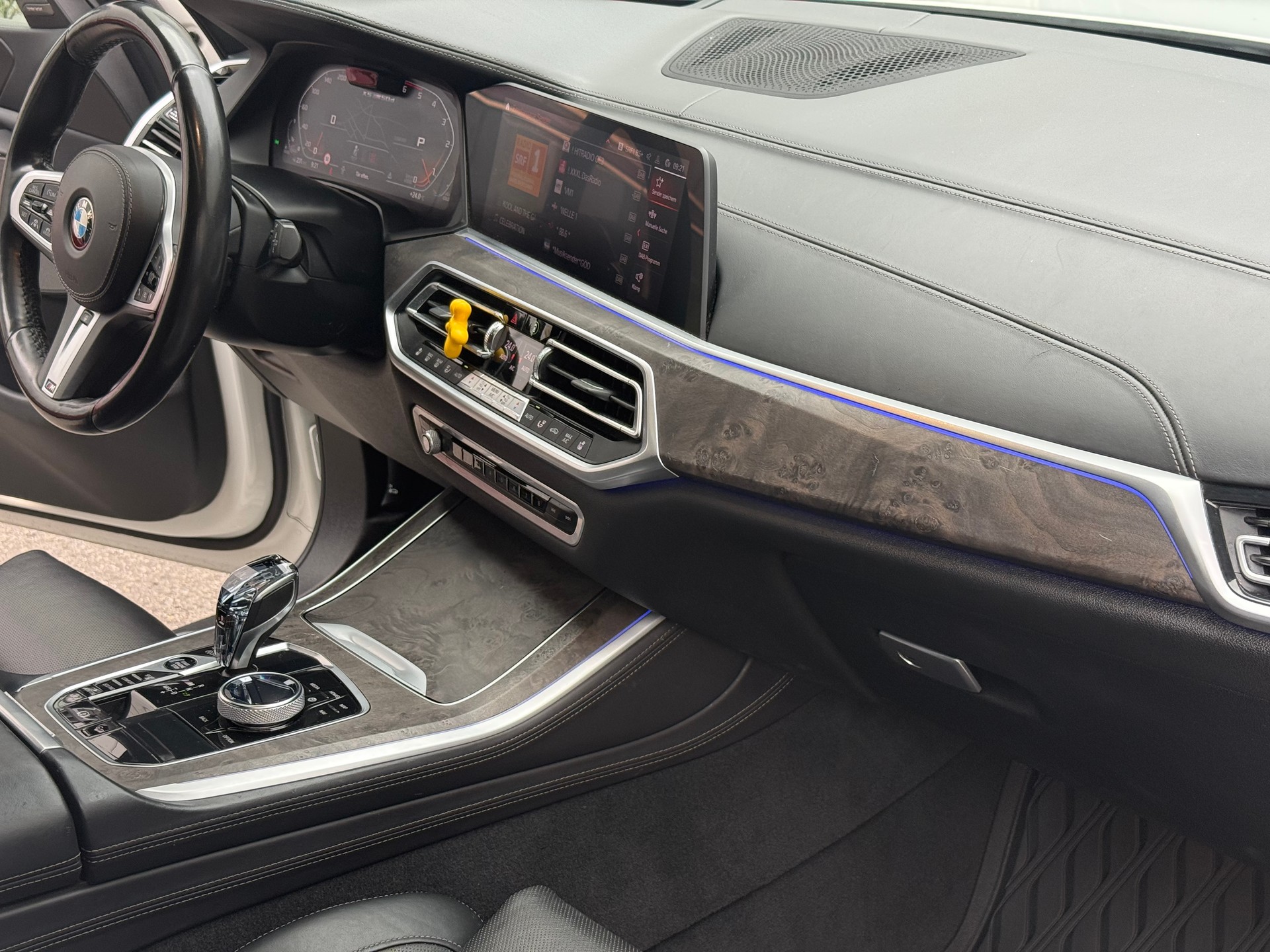 BMW X5 xDrive M50d Steptronic-image-12