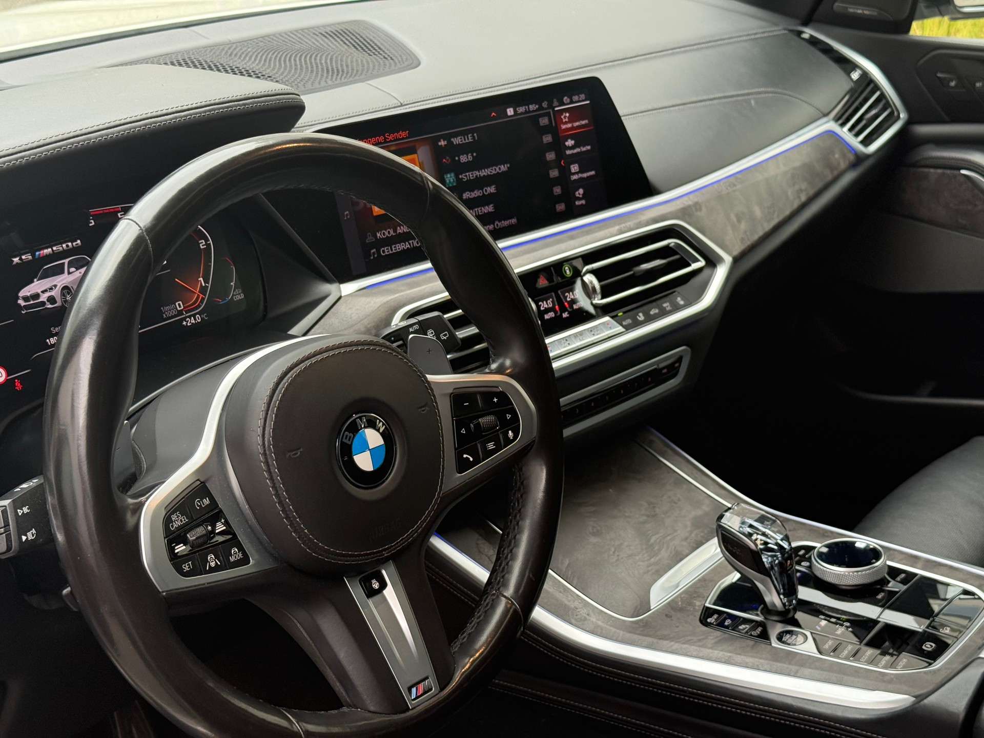 BMW X5 xDrive M50d Steptronic-image-6