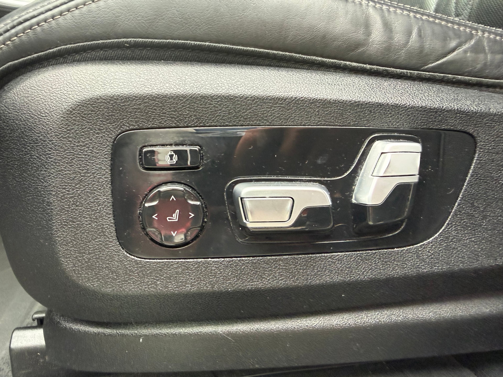BMW X5 xDrive M50d Steptronic-image-13