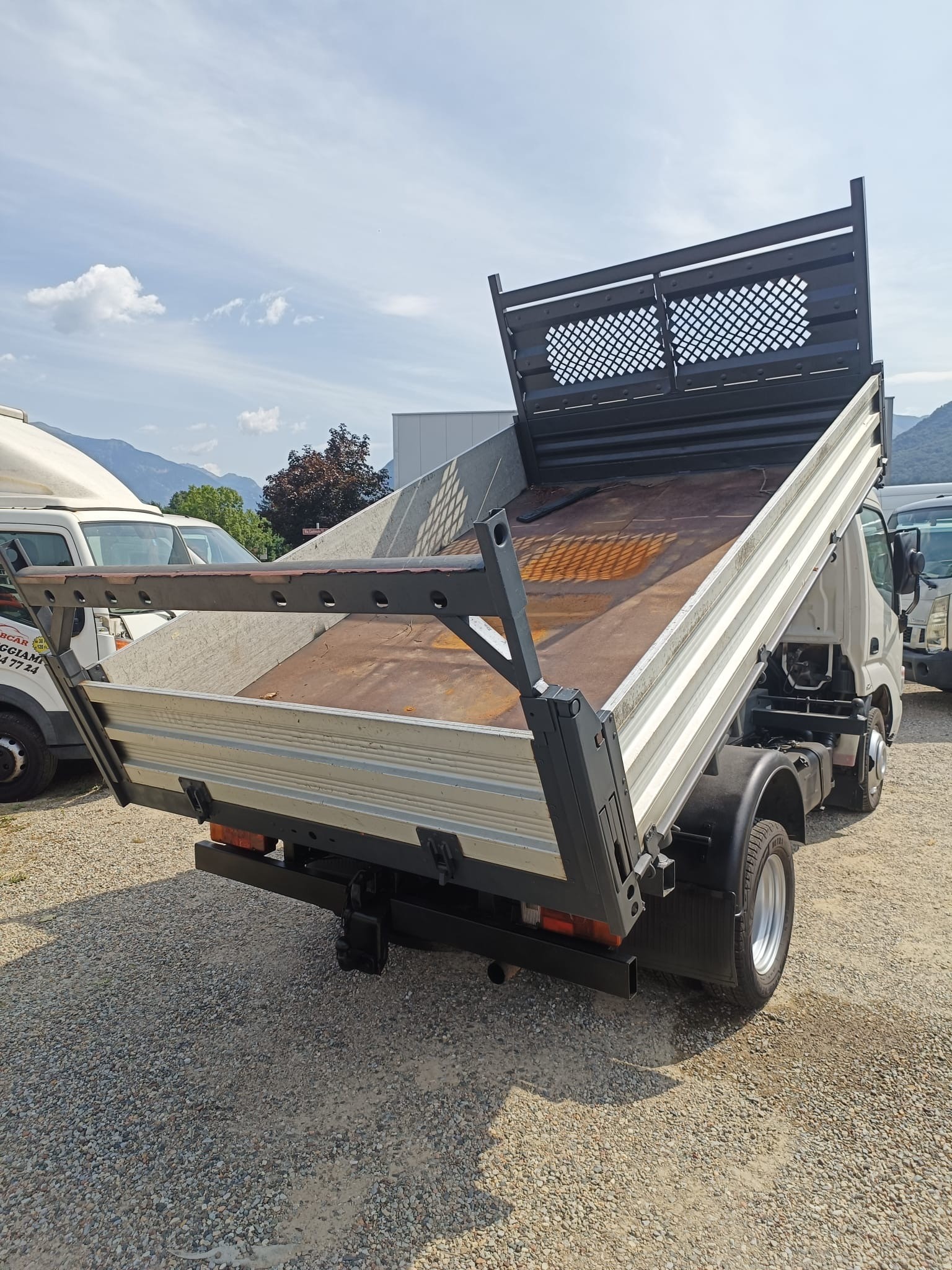 TOYOTA Dyna 150 SWB-image-2