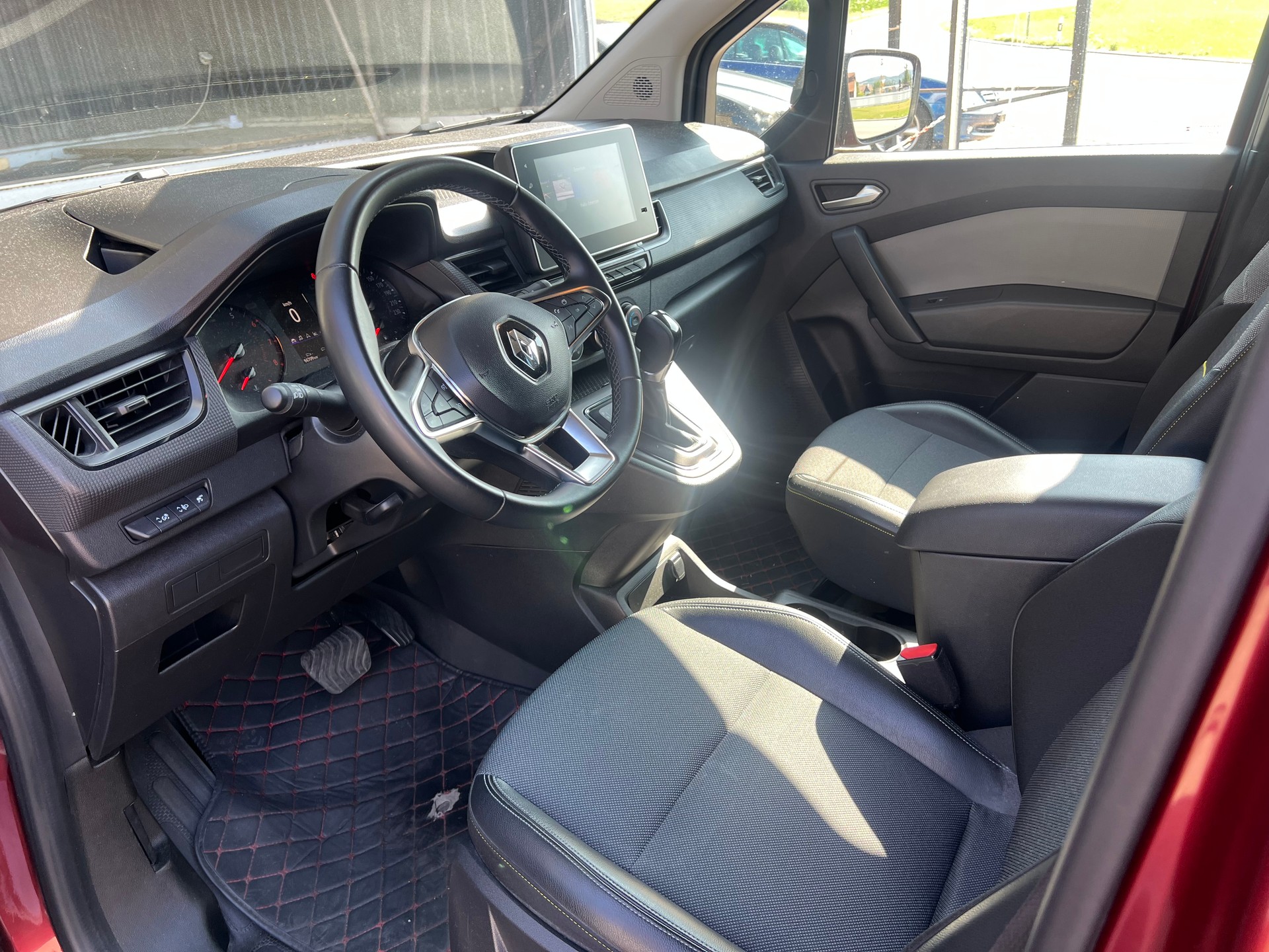 RENAULT Kangoo Van 1.3TCe Standard L2 130 PF Extra EDC-image-10