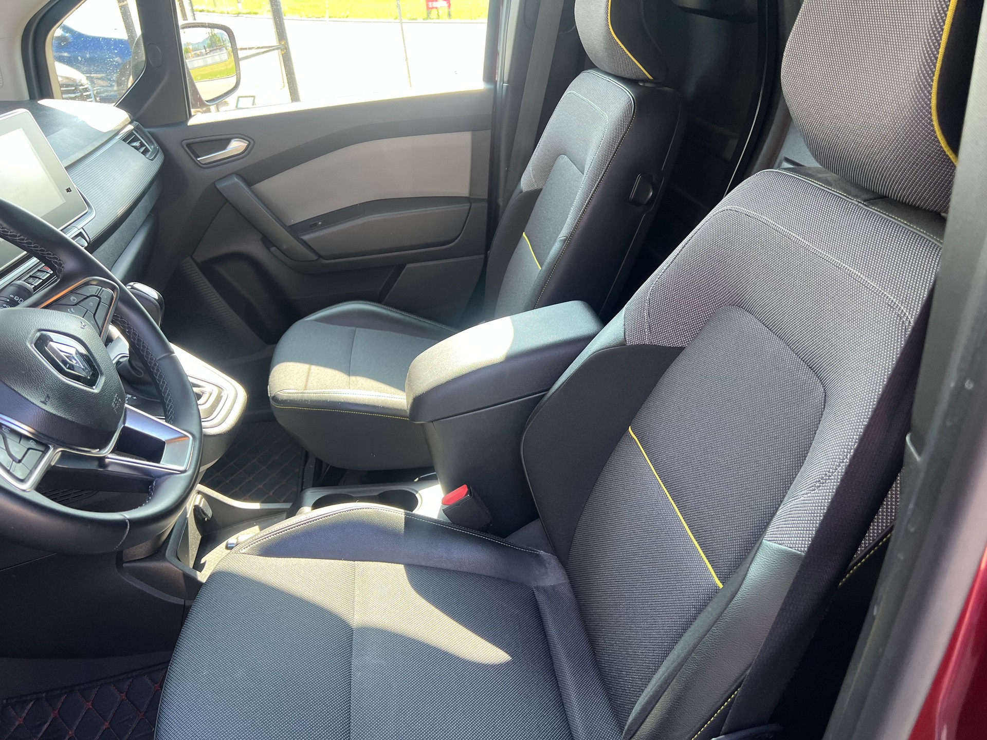 RENAULT Kangoo Van 1.3TCe Standard L2 130 PF Extra EDC-image-13