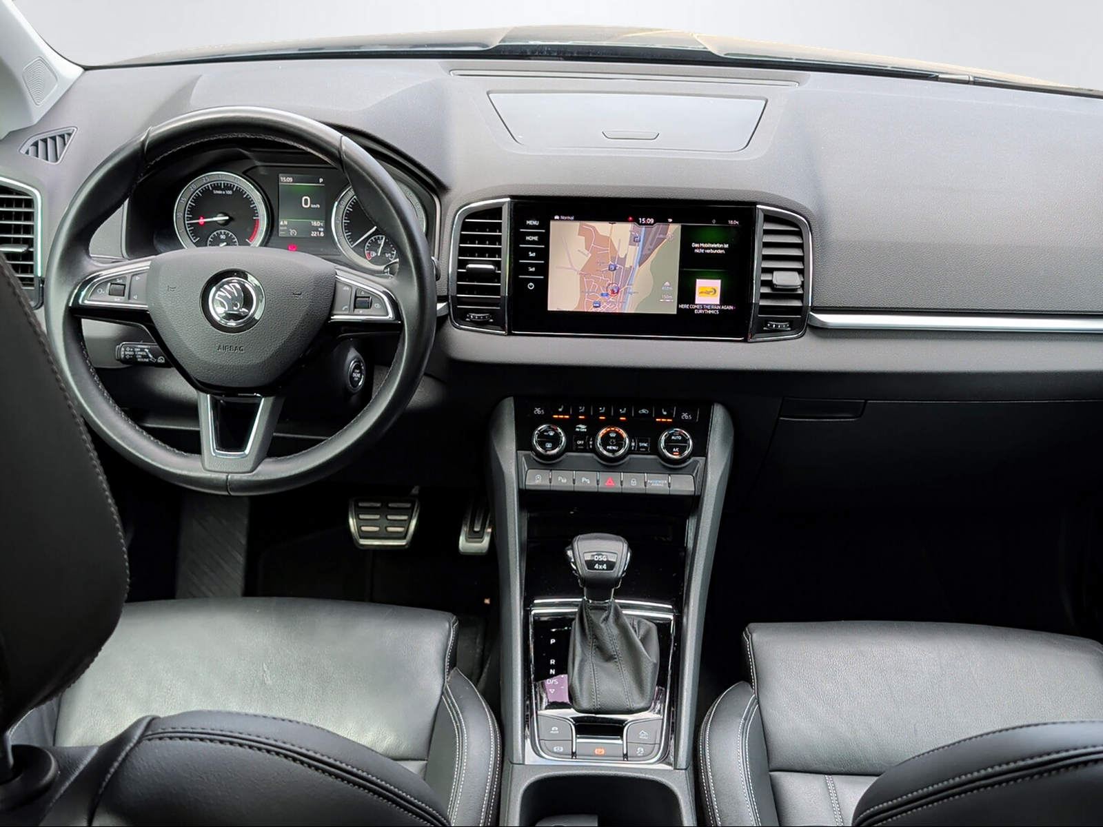SKODA Karoq 2.0 TDI Style 4x4 DSG-image-9