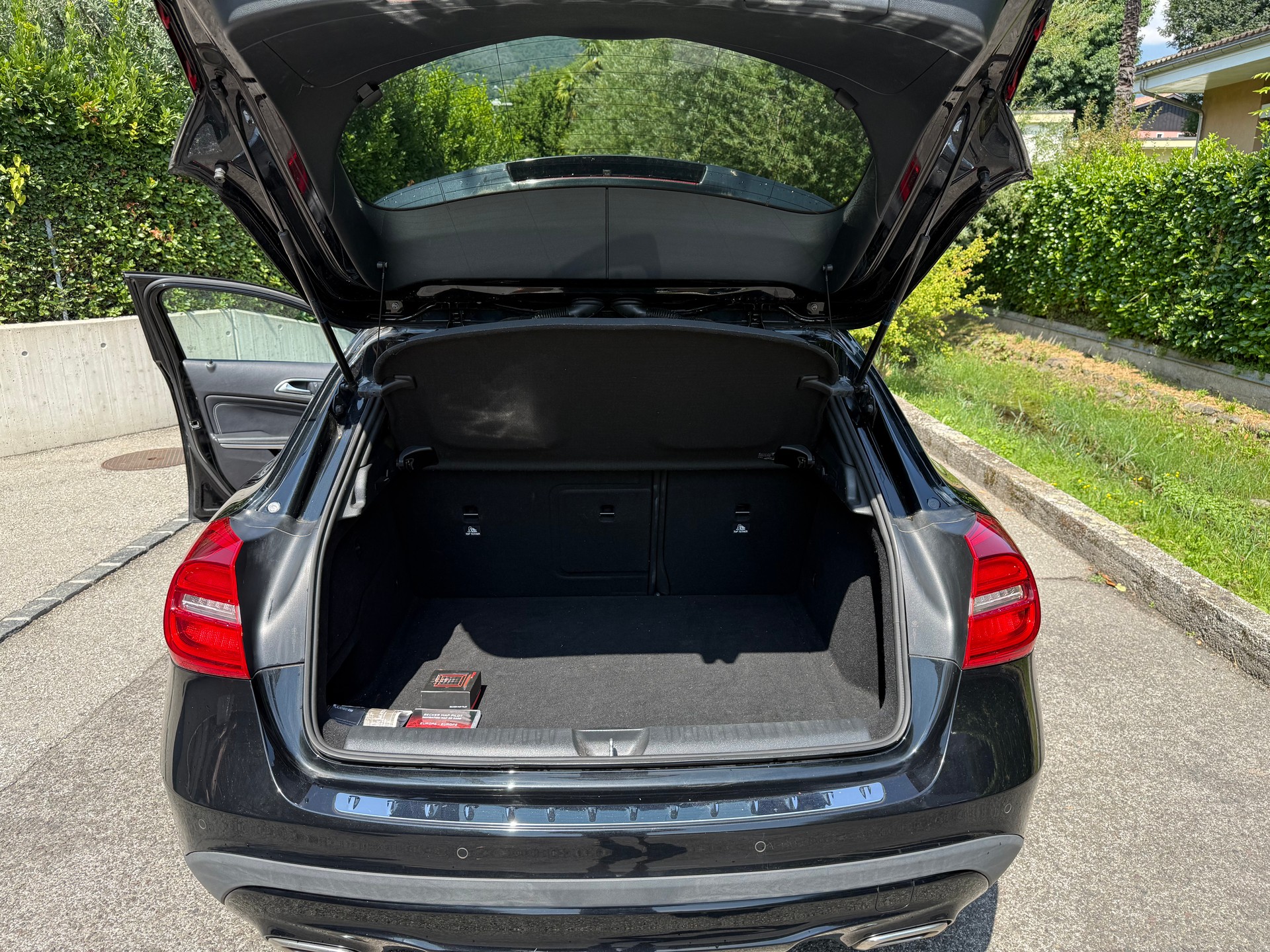 MERCEDES-BENZ GLA 200-image-5