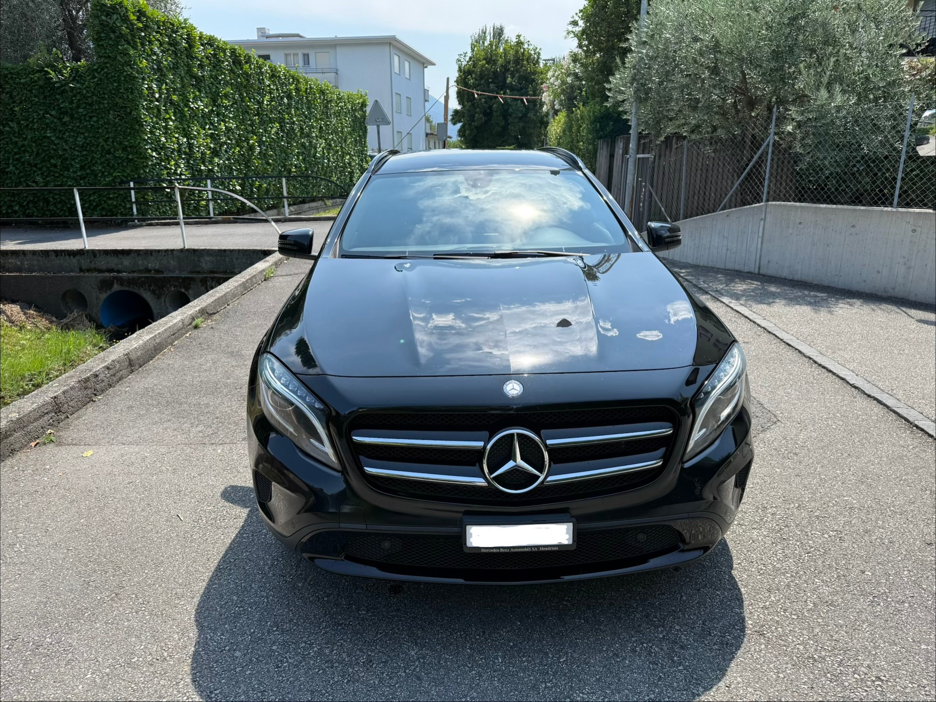 MERCEDES-BENZ GLA 200-image-1
