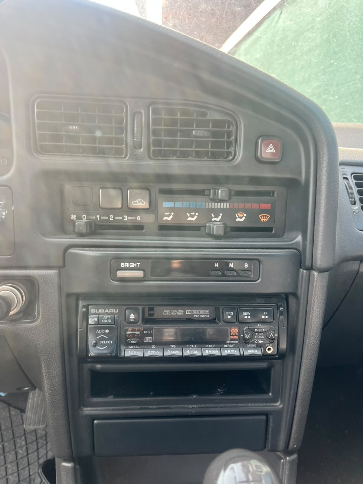 SUBARU Legacy 2.0 ST 4WD S.Extra-image-14