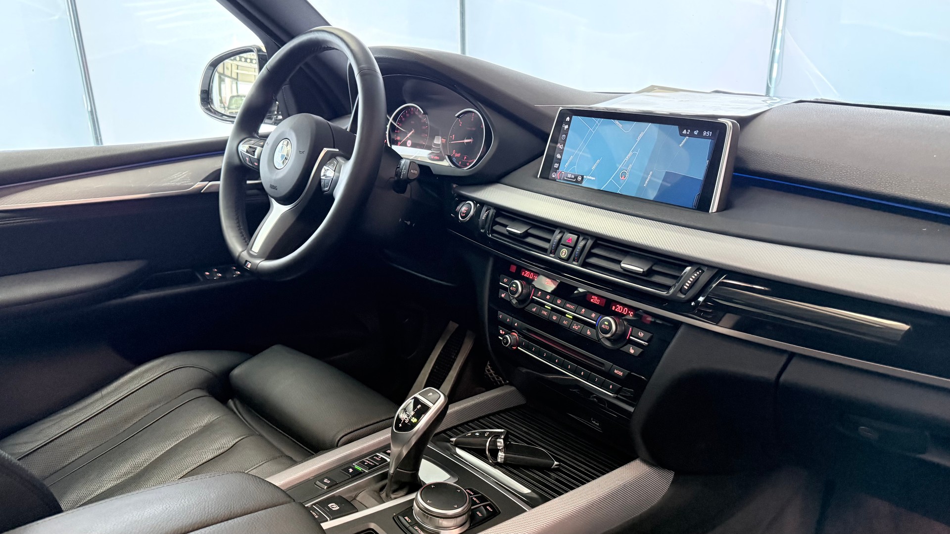 BMW X5 30d xDrive SAG-image-24