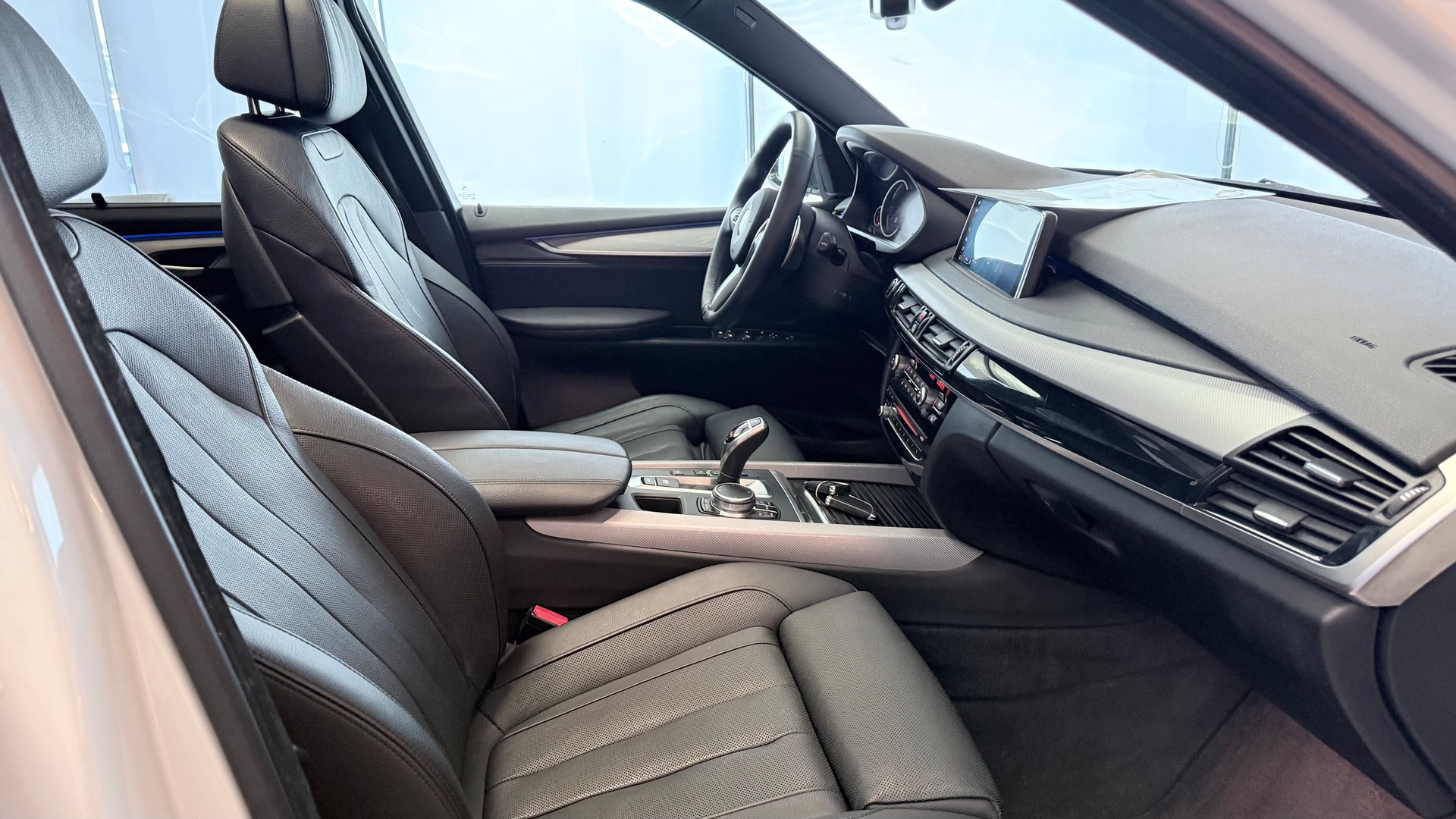 BMW X5 30d xDrive SAG-image-23