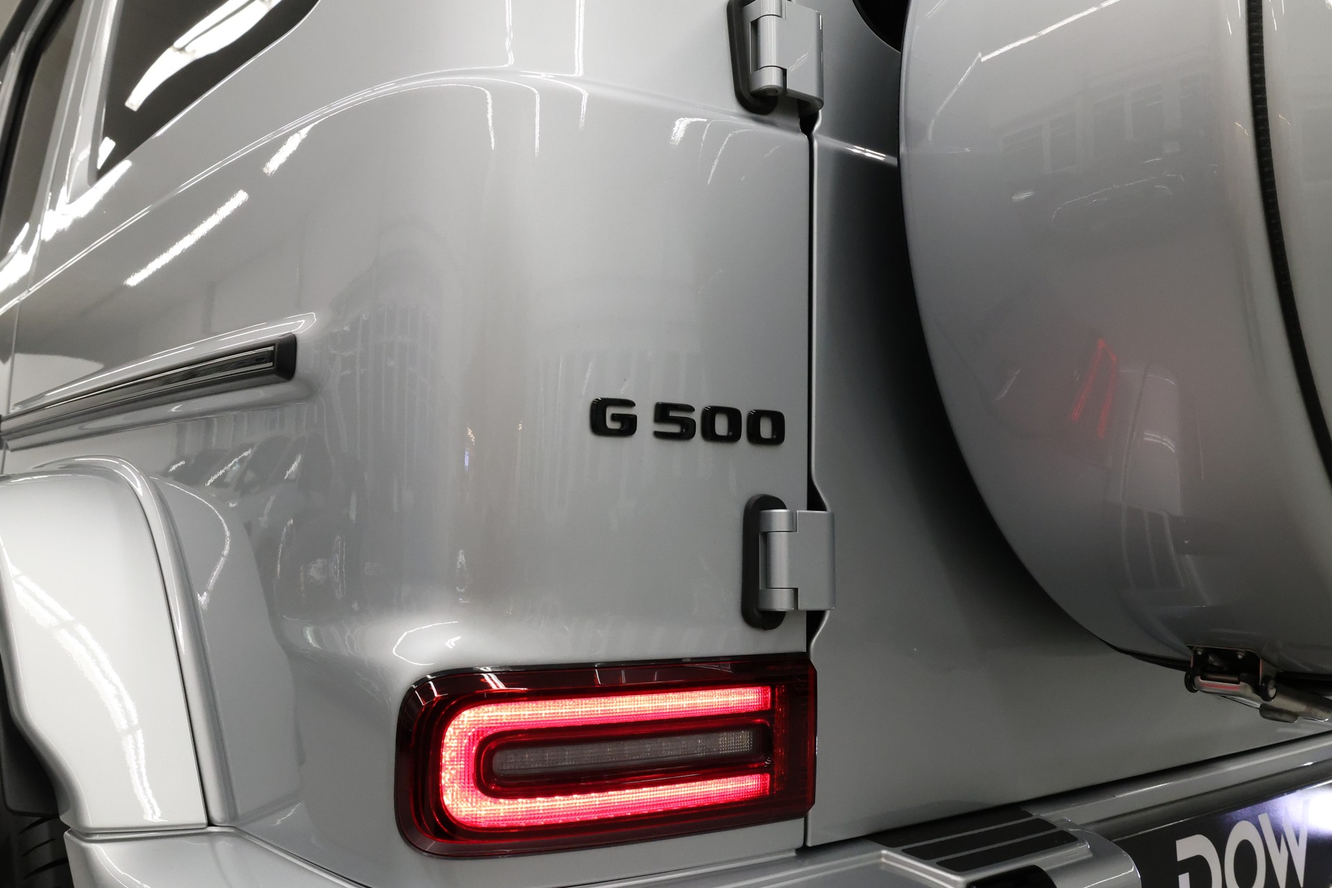 MERCEDES-BENZ G 500 AMG Line-image-9