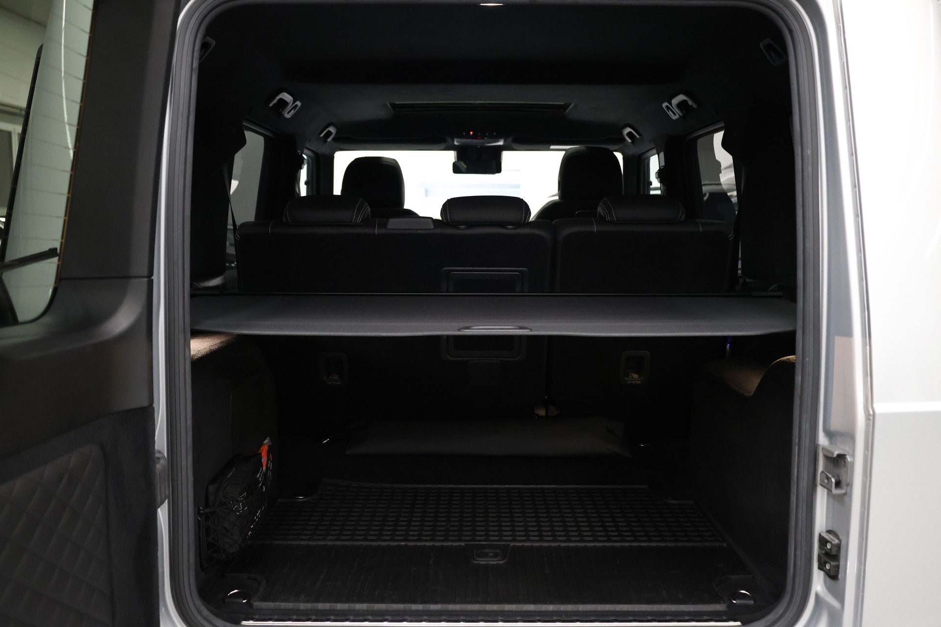 MERCEDES-BENZ G 500 AMG Line-image-27