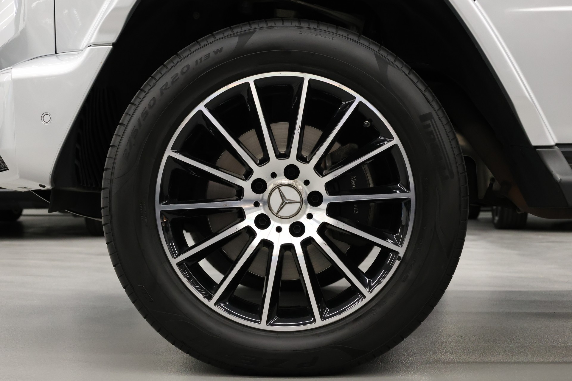 MERCEDES-BENZ G 500 AMG Line-image-11