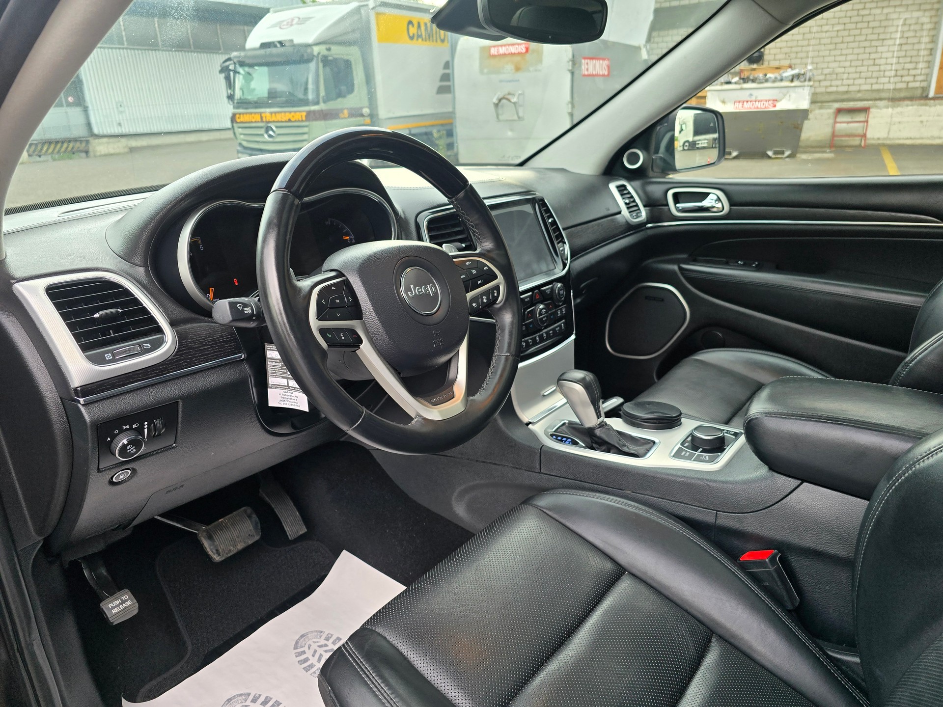 JEEP Grand Cherokee 3.0 CRD Summit Automatic-image-12