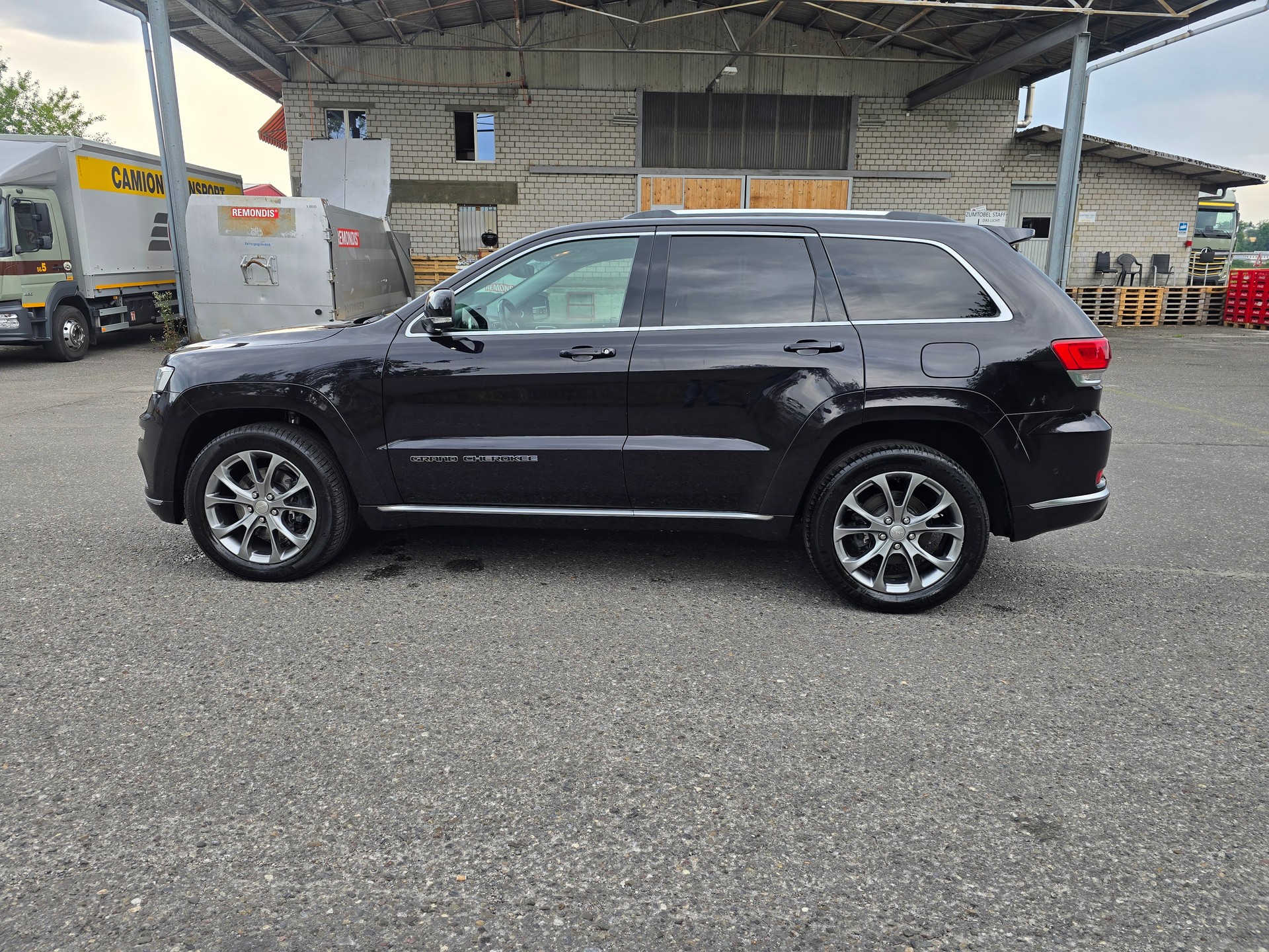 JEEP Grand Cherokee 3.0 CRD Summit Automatic-image-9