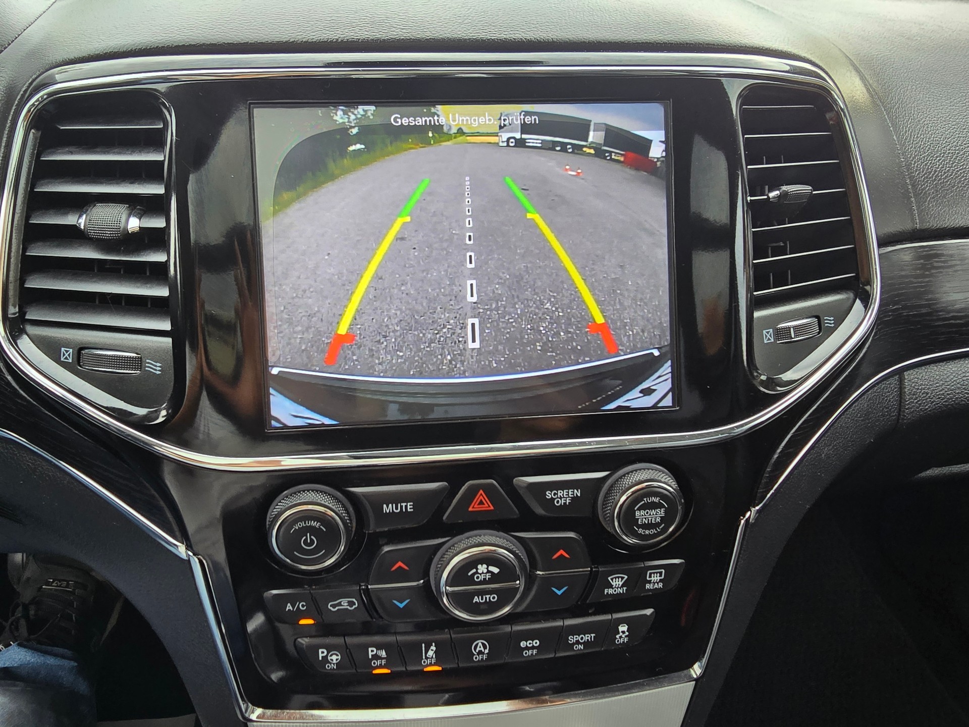 JEEP Grand Cherokee 3.0 CRD Summit Automatic-image-22