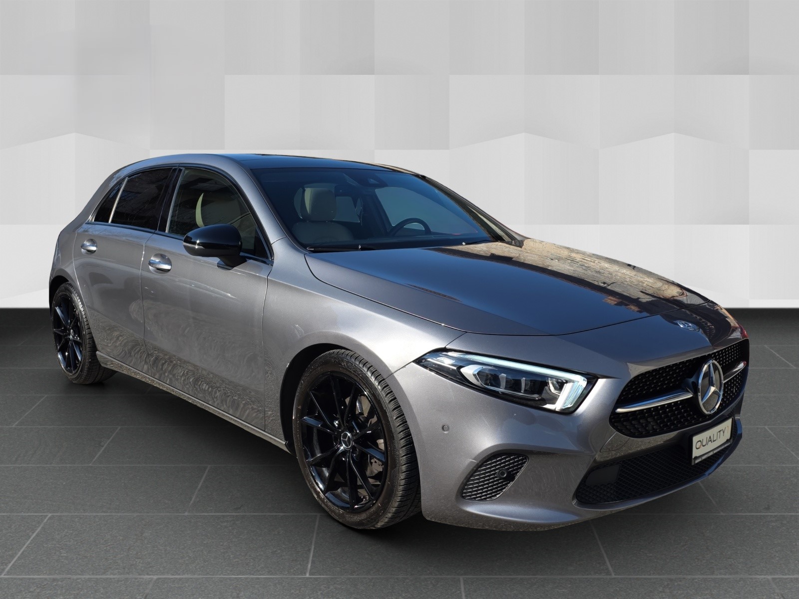 MERCEDES-BENZ A 180 Progressive 7G-DCT-image-2