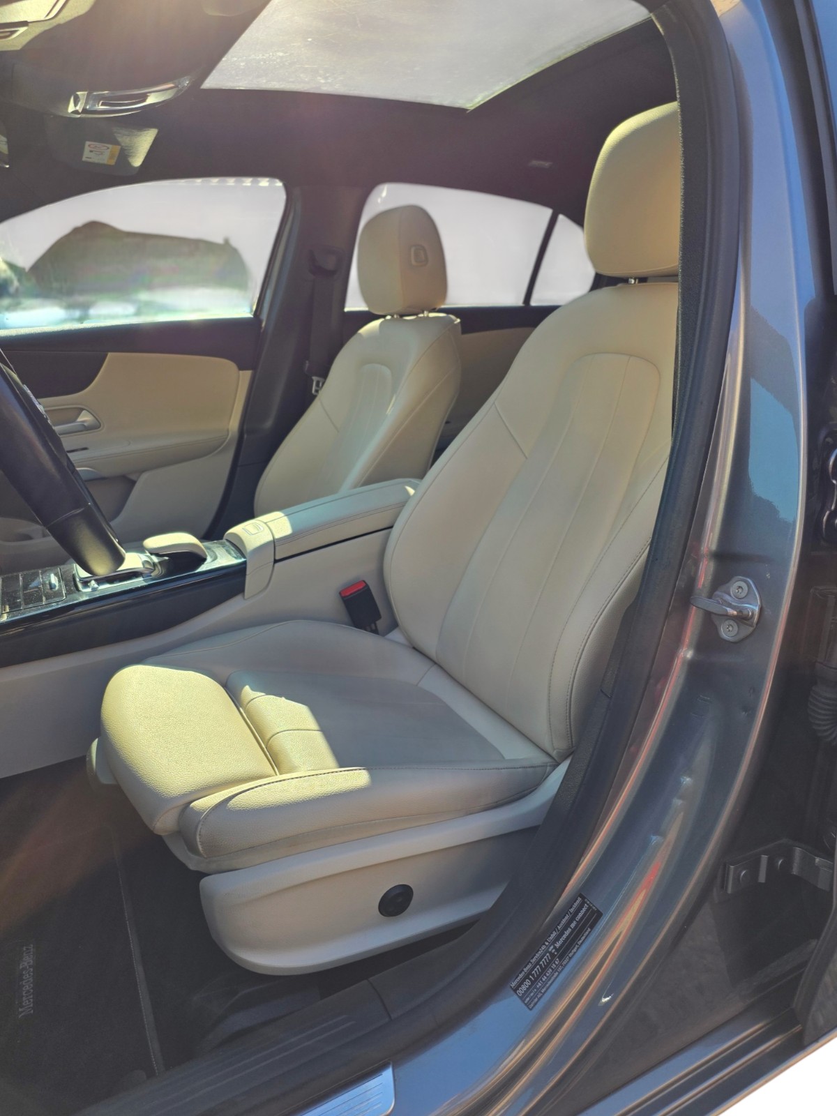 MERCEDES-BENZ A 180 Progressive 7G-DCT-image-12