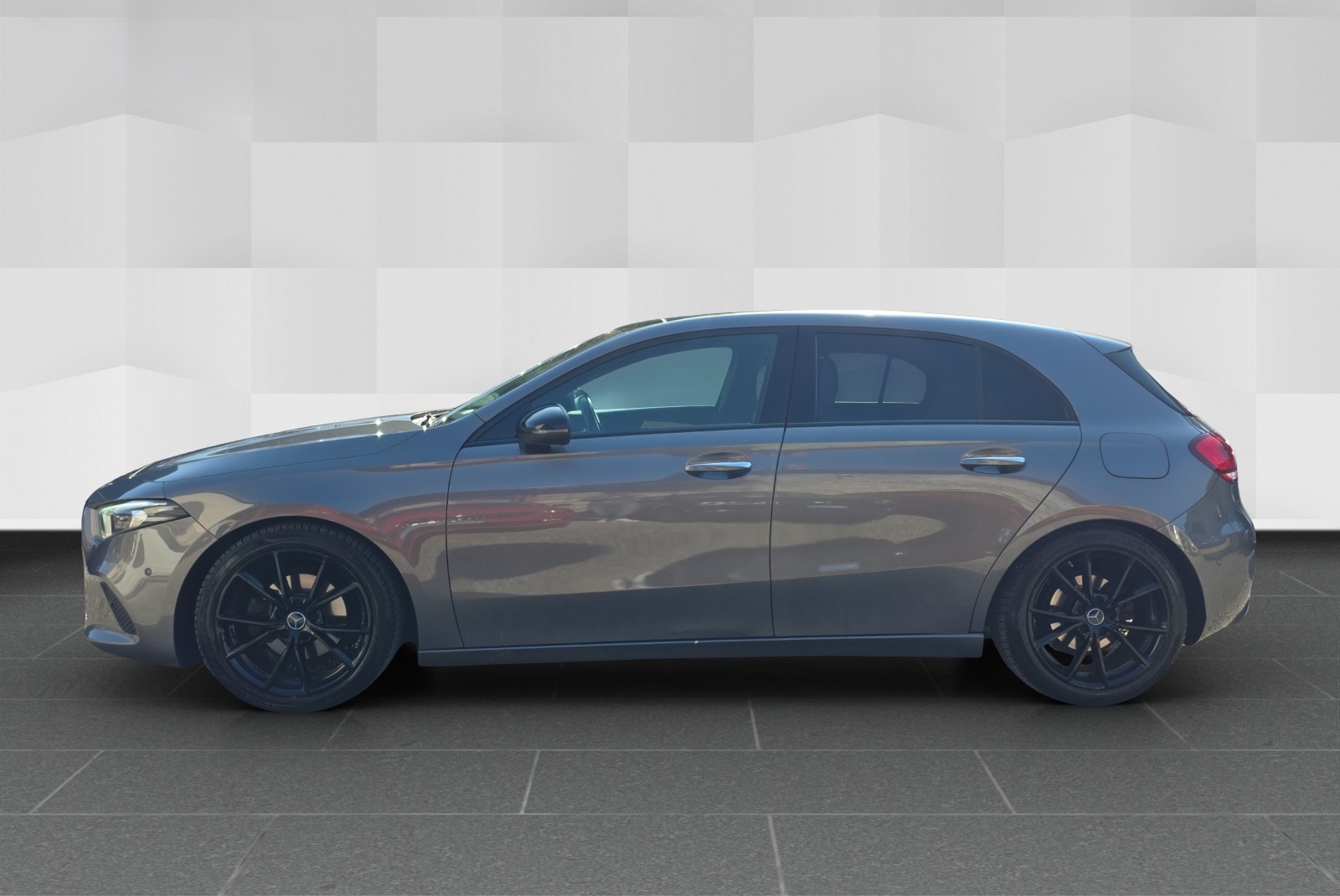 MERCEDES-BENZ A 180 Progressive 7G-DCT-image-7