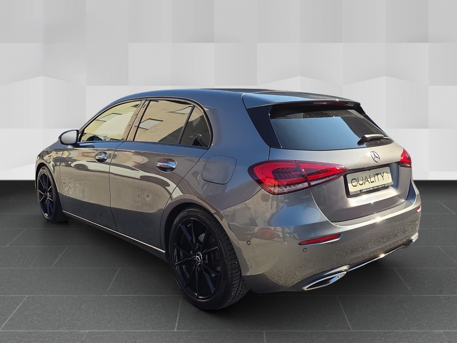 MERCEDES-BENZ A 180 Progressive 7G-DCT-image-6