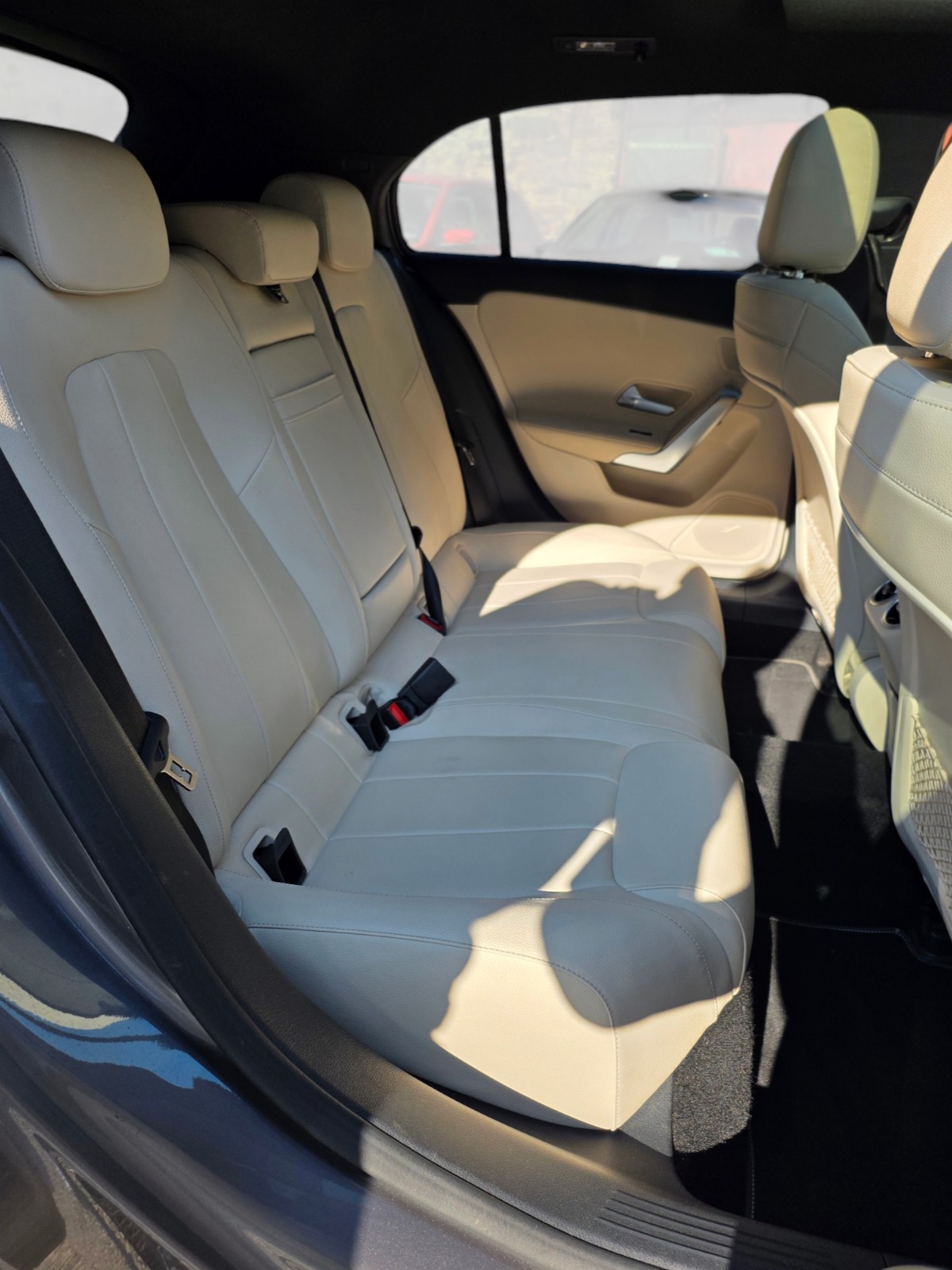 MERCEDES-BENZ A 180 Progressive 7G-DCT-image-13