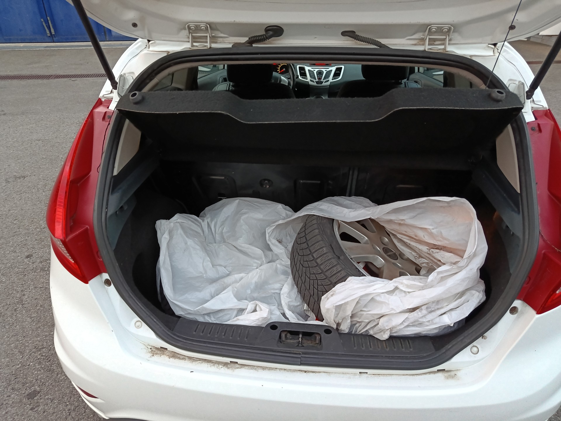 FORD Fiesta 1.6 16V Titanium-image-4