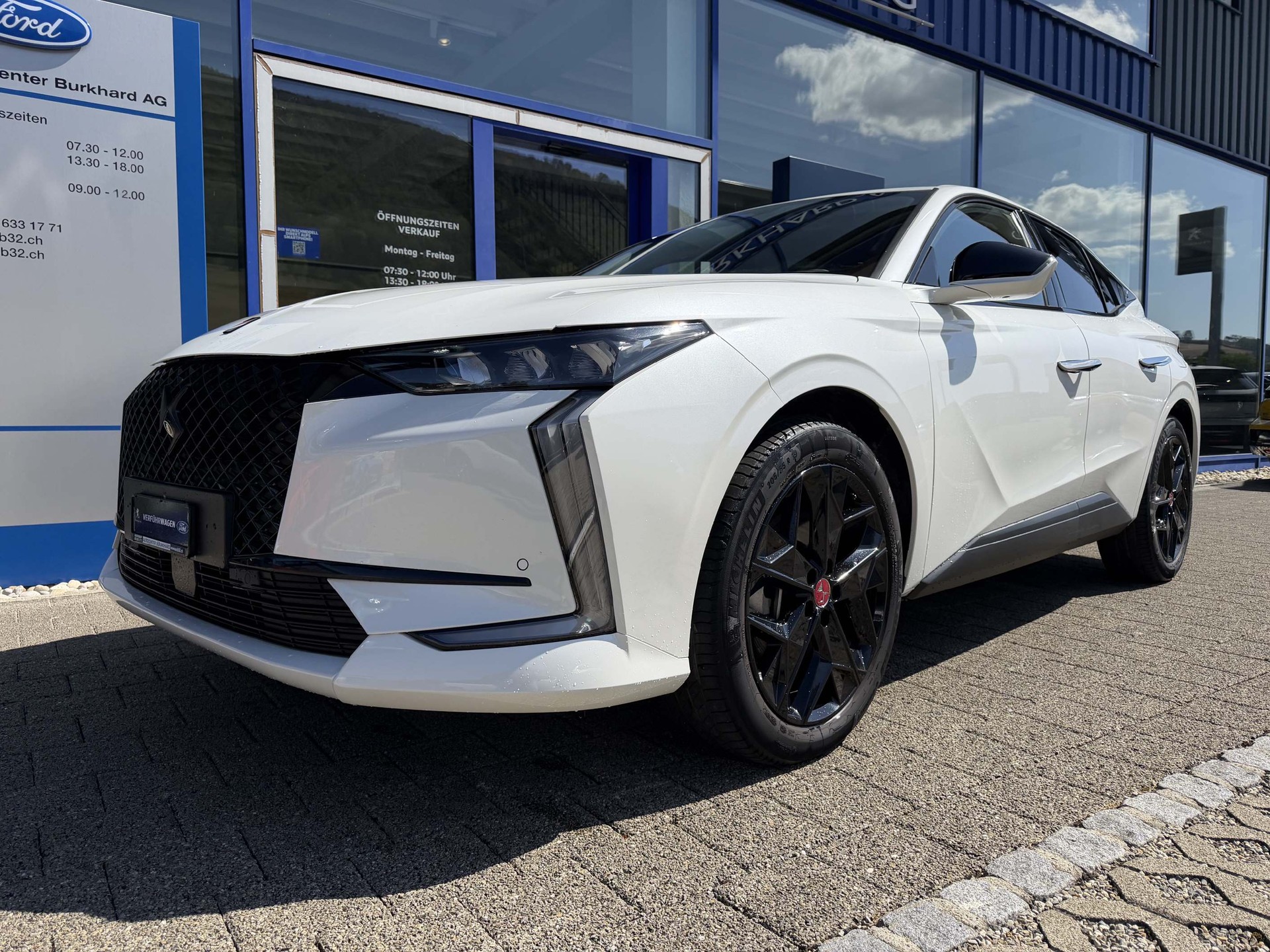 DS AUTOMOBILES DS4 1.6 E-Tense Performance Line-image-1