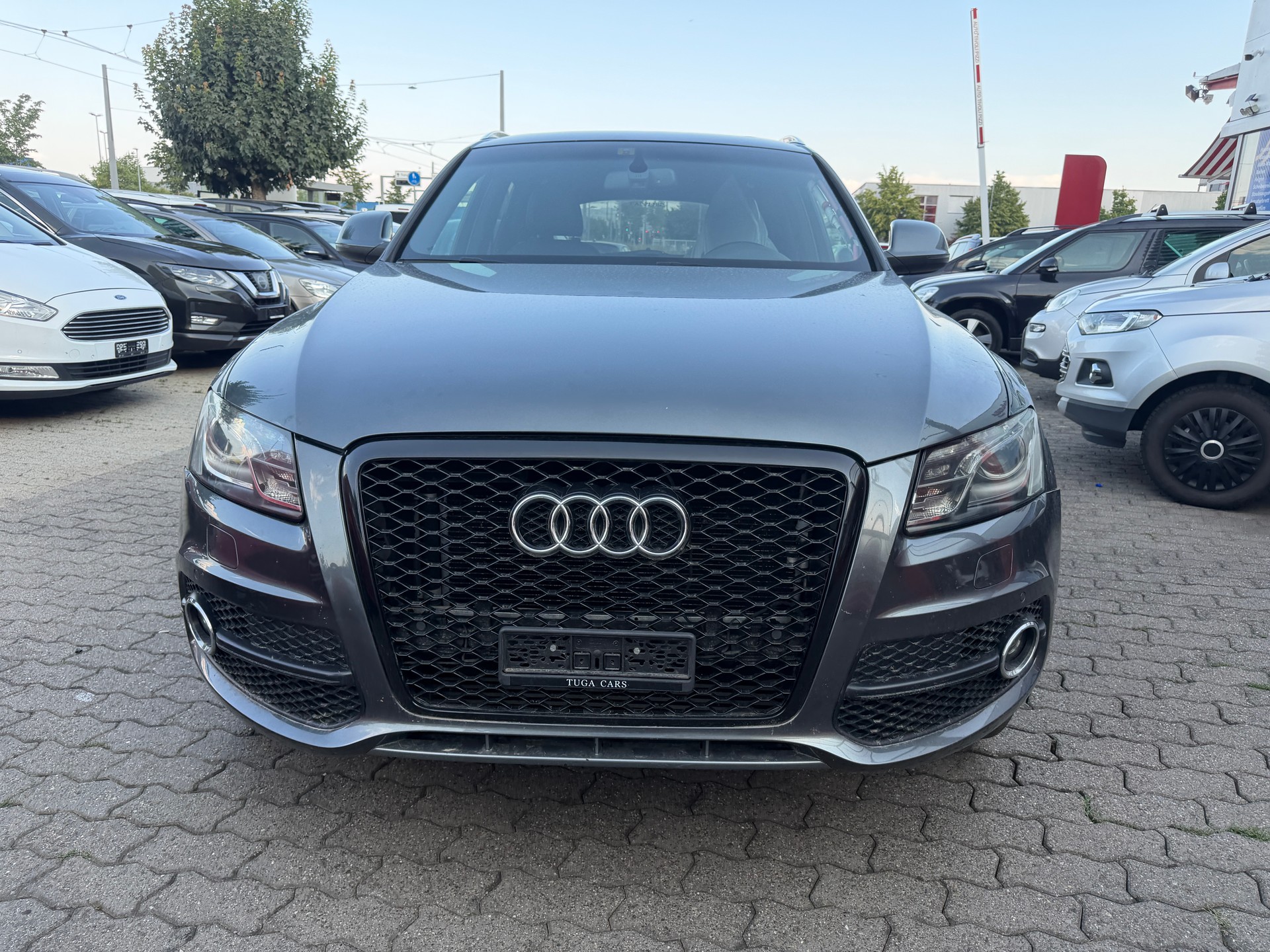 AUDI Q5 2.0 Tdi quattro S-tronic-image-1
