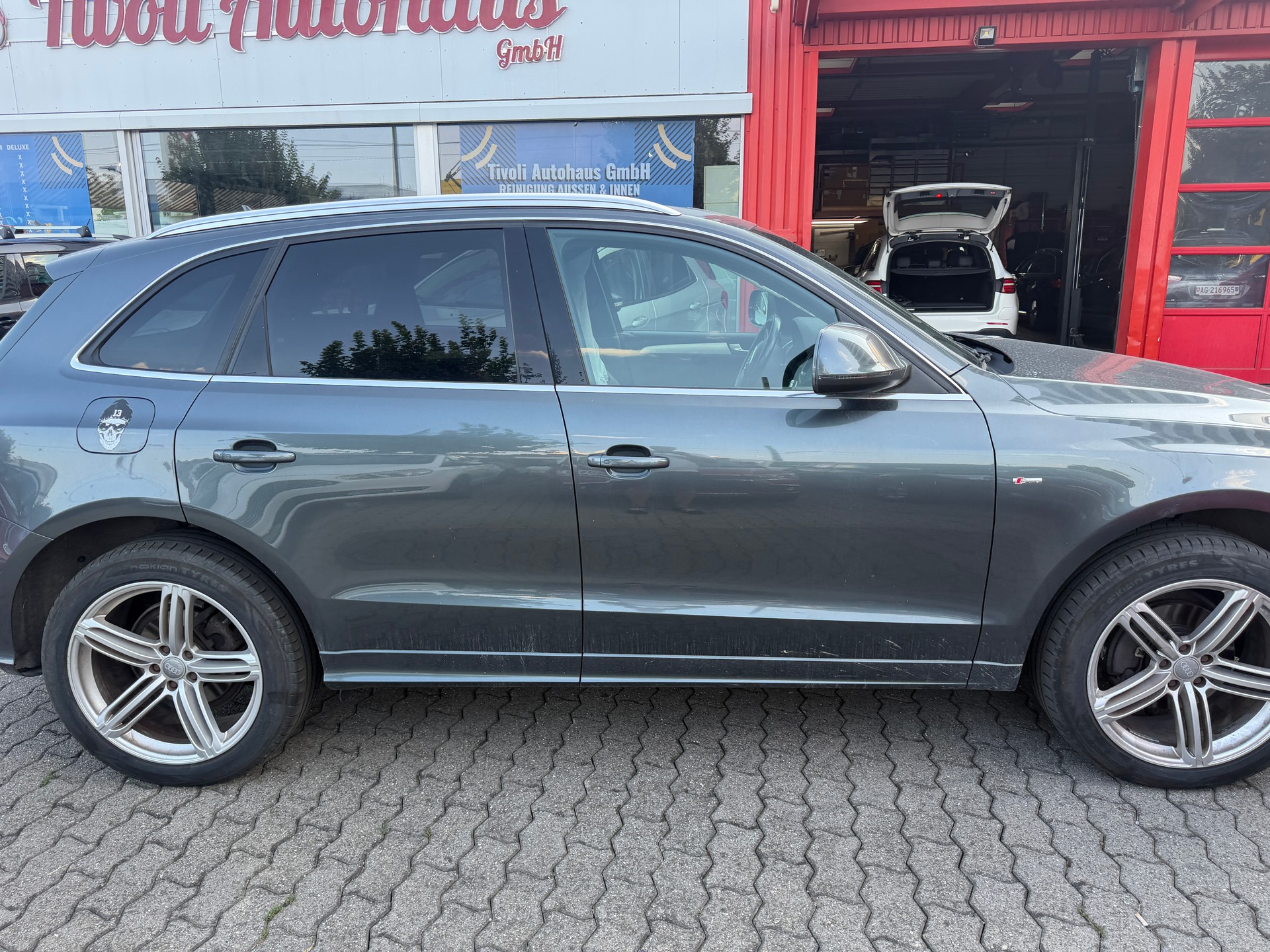 AUDI Q5 2.0 Tdi quattro S-tronic-image-2