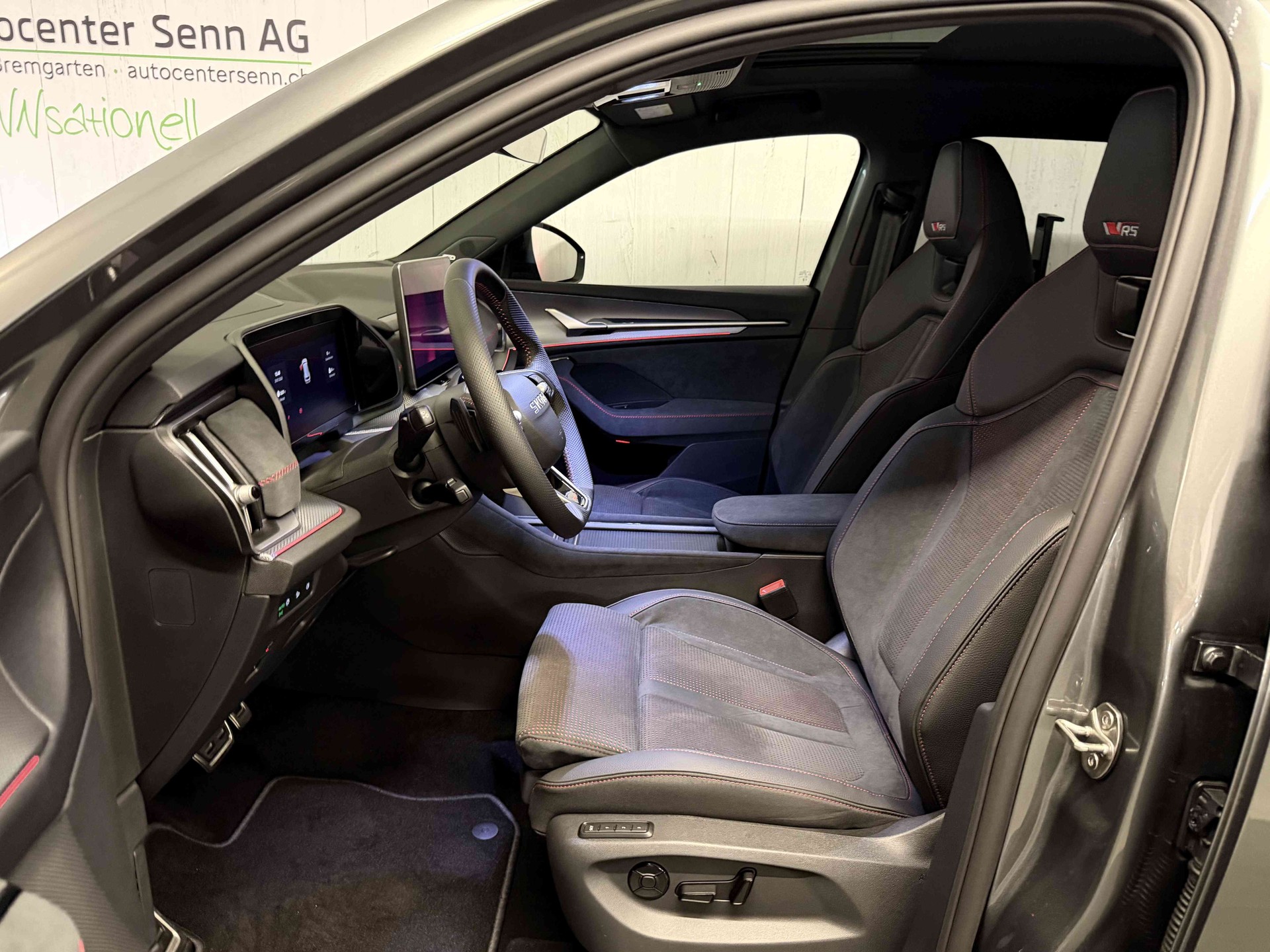 SKODA Kodiaq 2.0 TSI RS 4x4-showroom-element-2