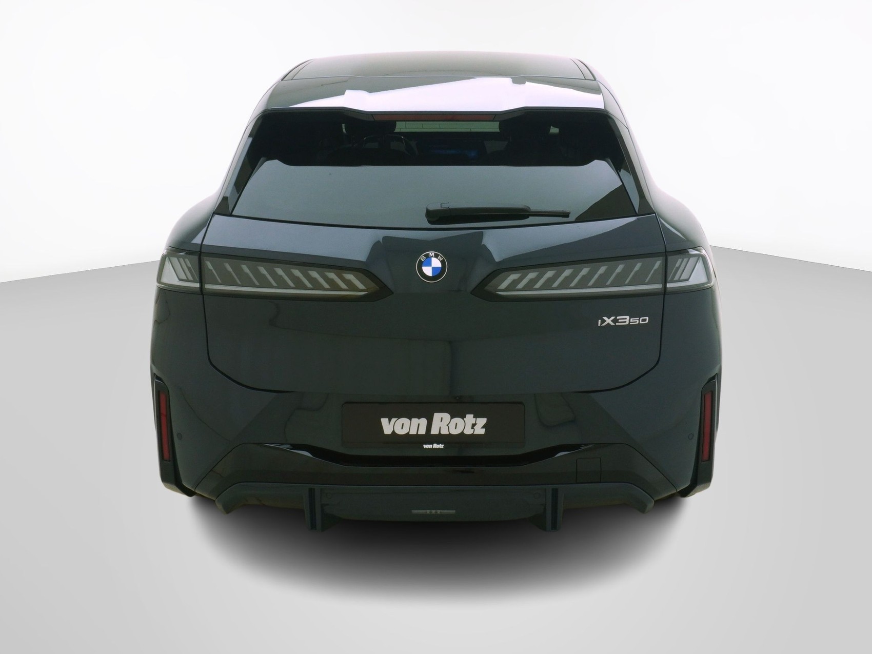 BMW iX3 50 xDrive M Sport-image-2