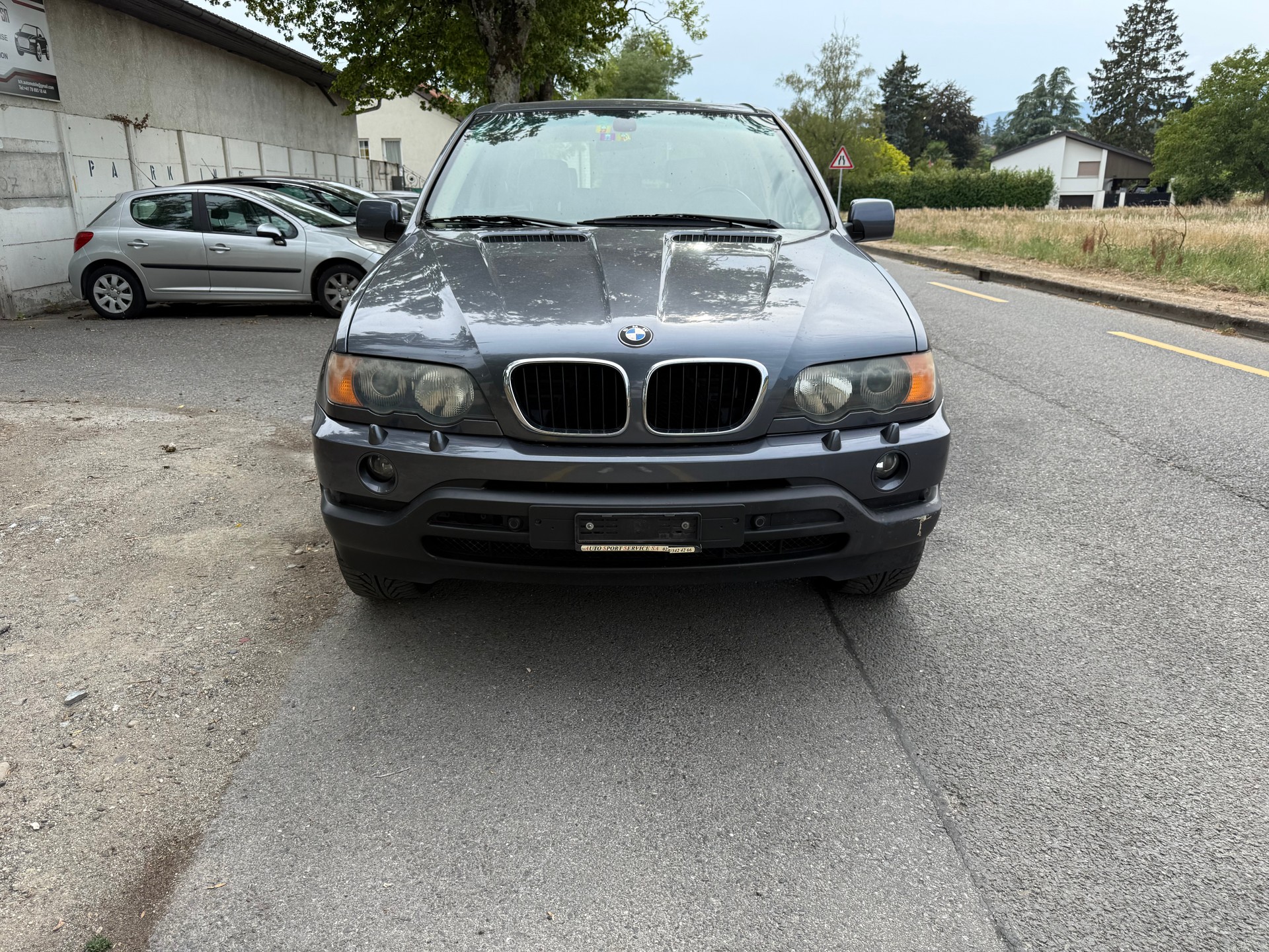 BMW X5 3.0i-image-2
