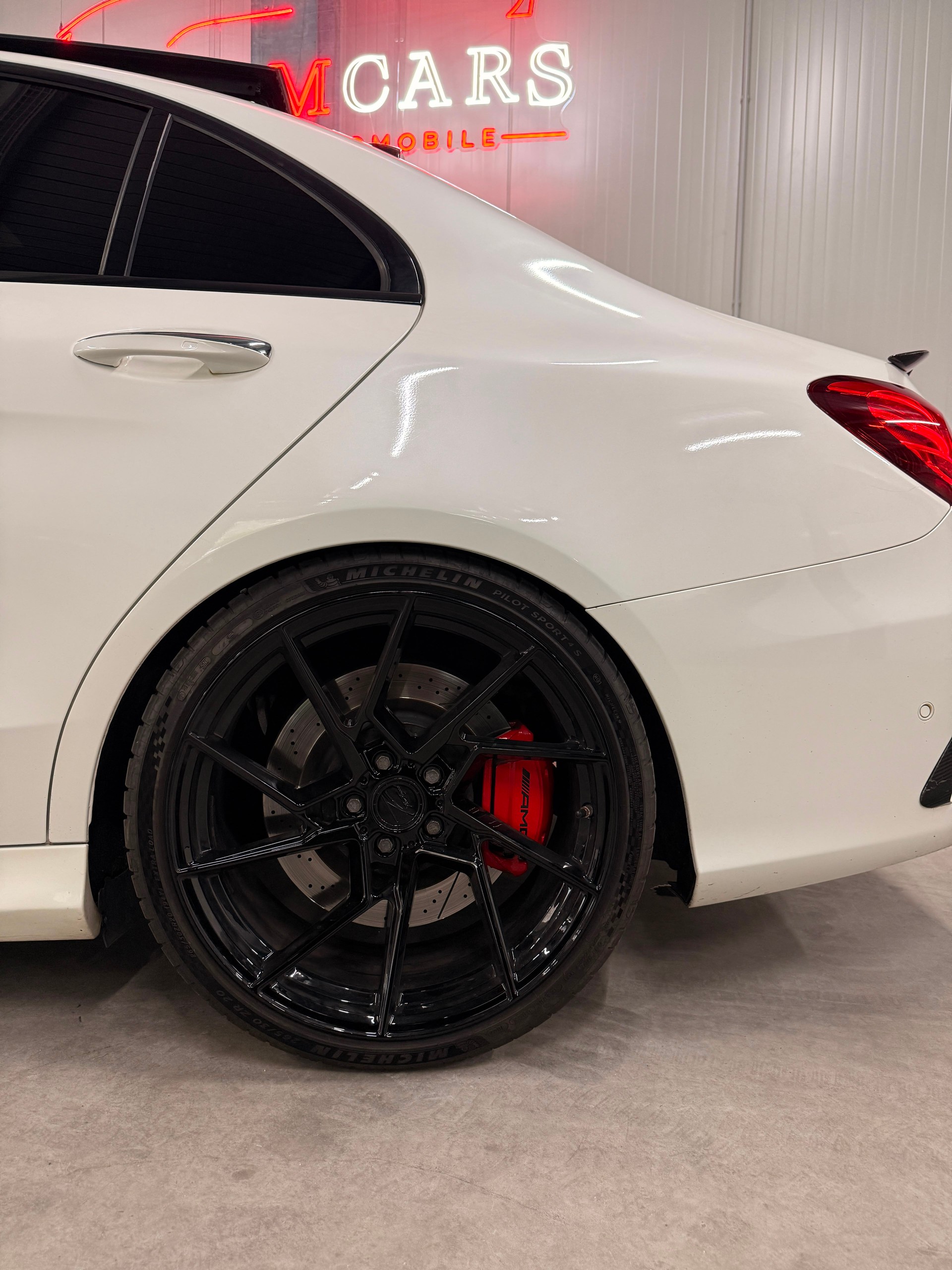 MERCEDES-BENZ C 63 S AMG Speedshift-image-19