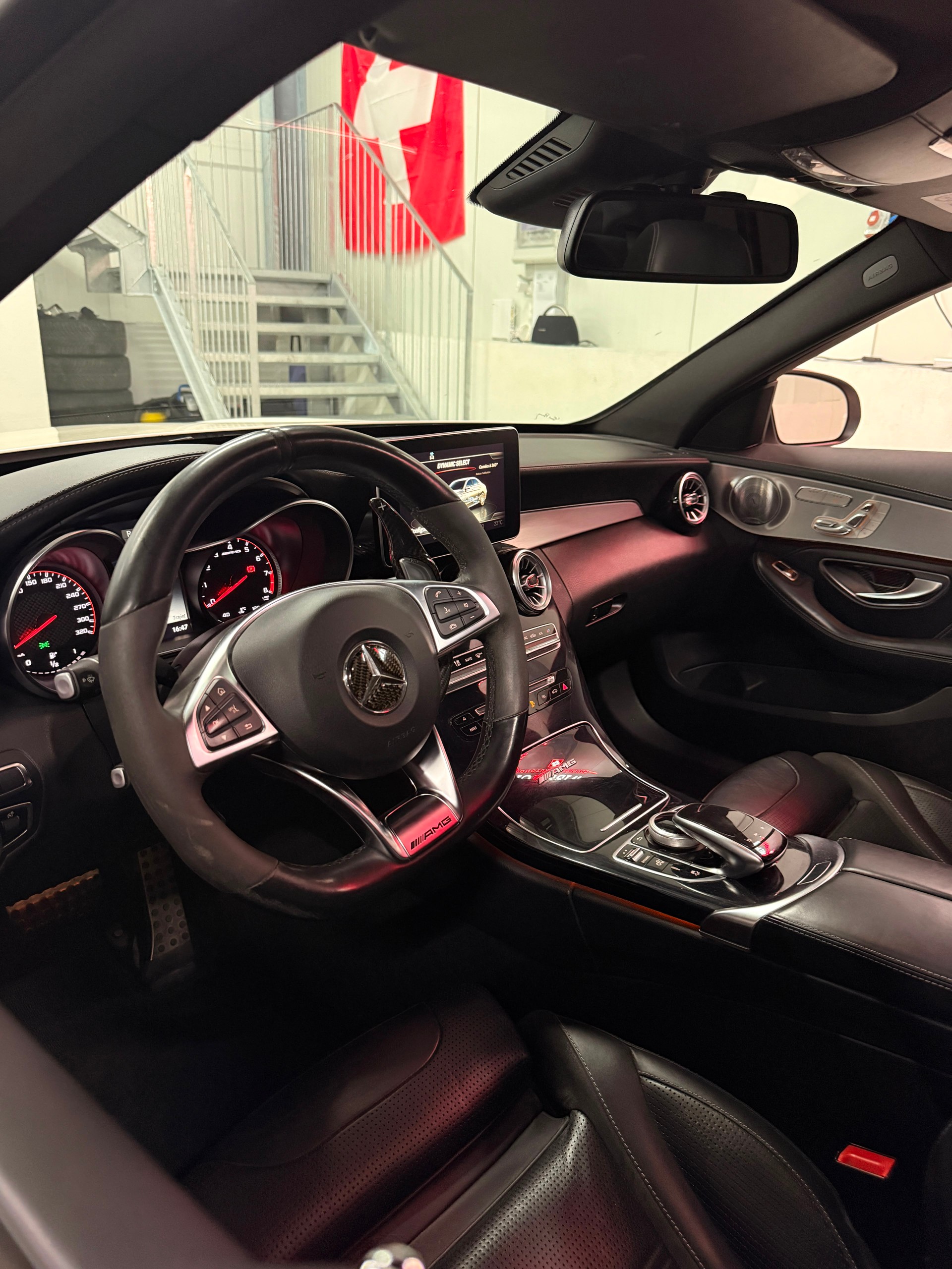 MERCEDES-BENZ C 63 S AMG Speedshift-image-5