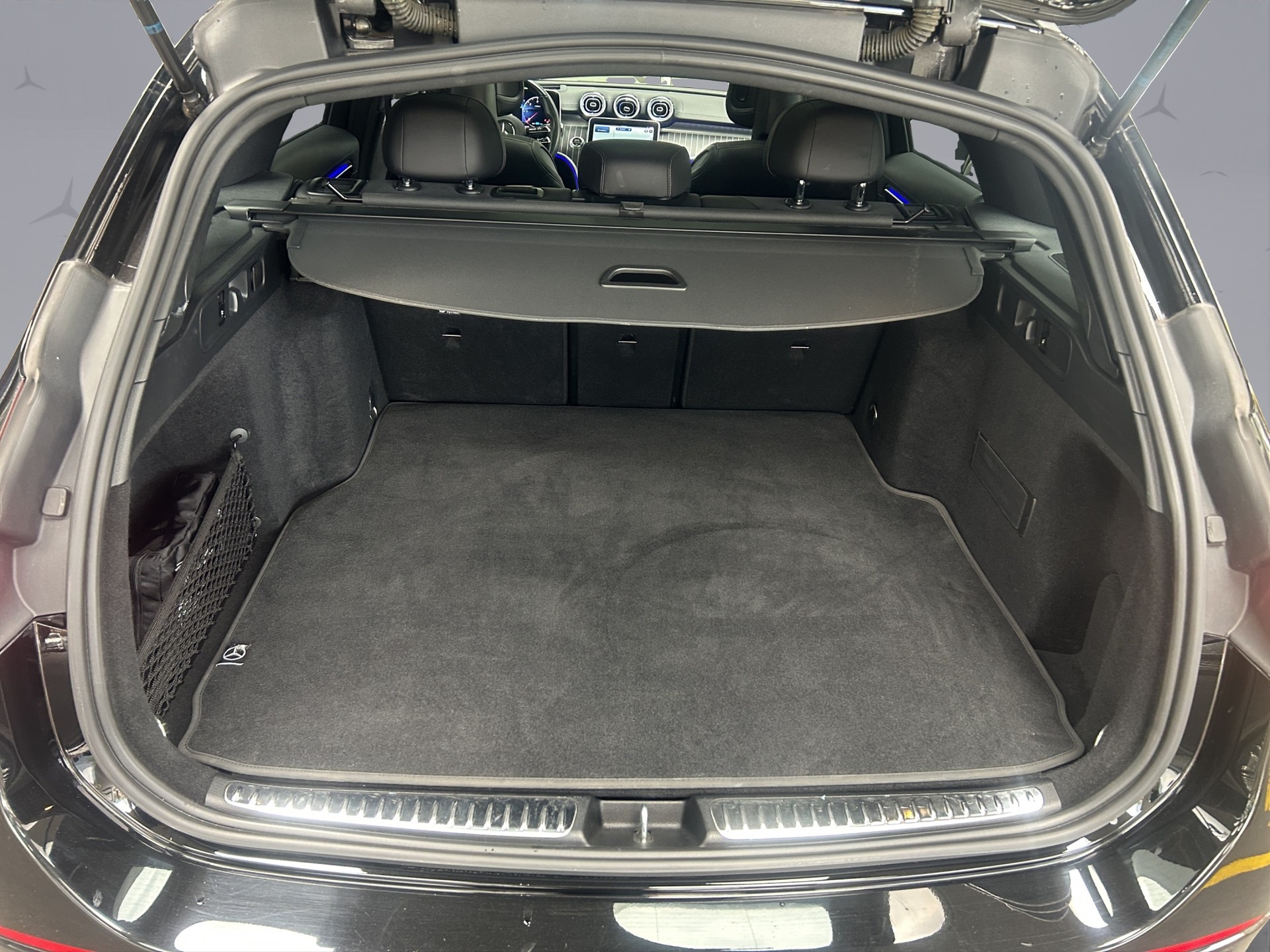 MERCEDES-BENZ C 220 d AMG Line 4matic Kombi-image-17